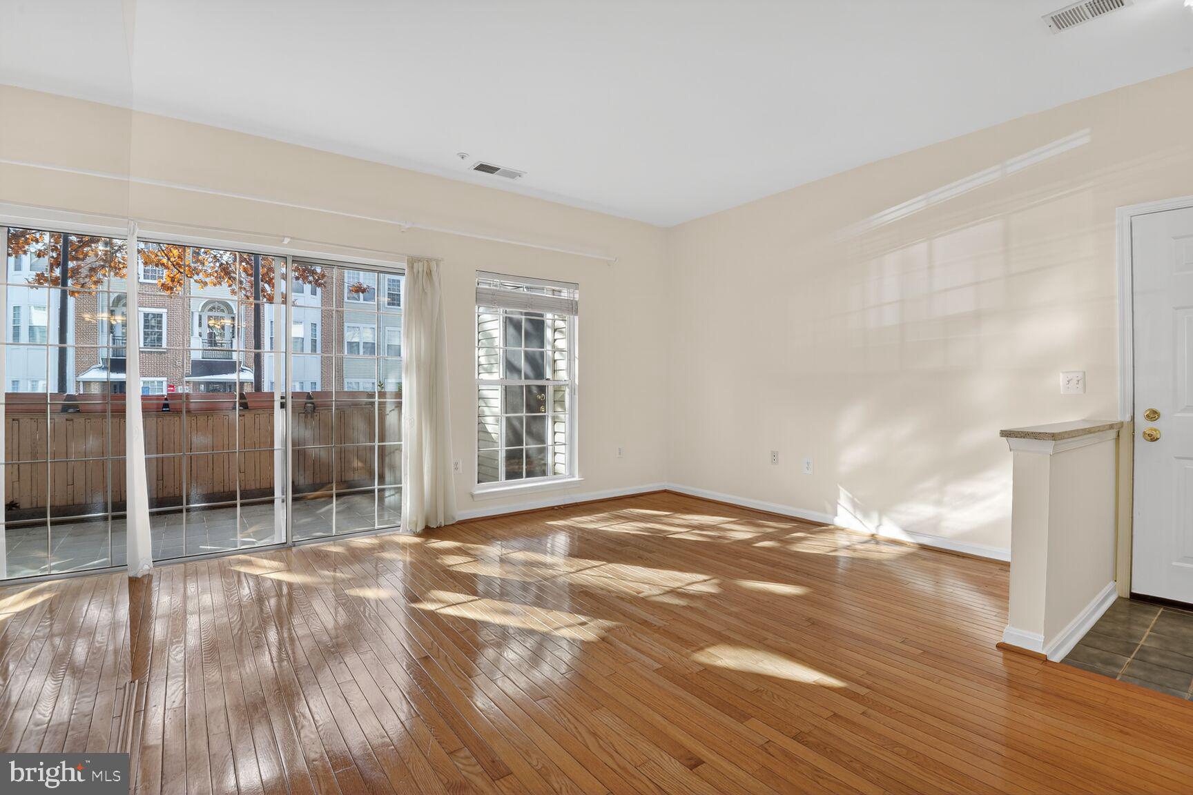 RANDOM HILLS - Residential Lease