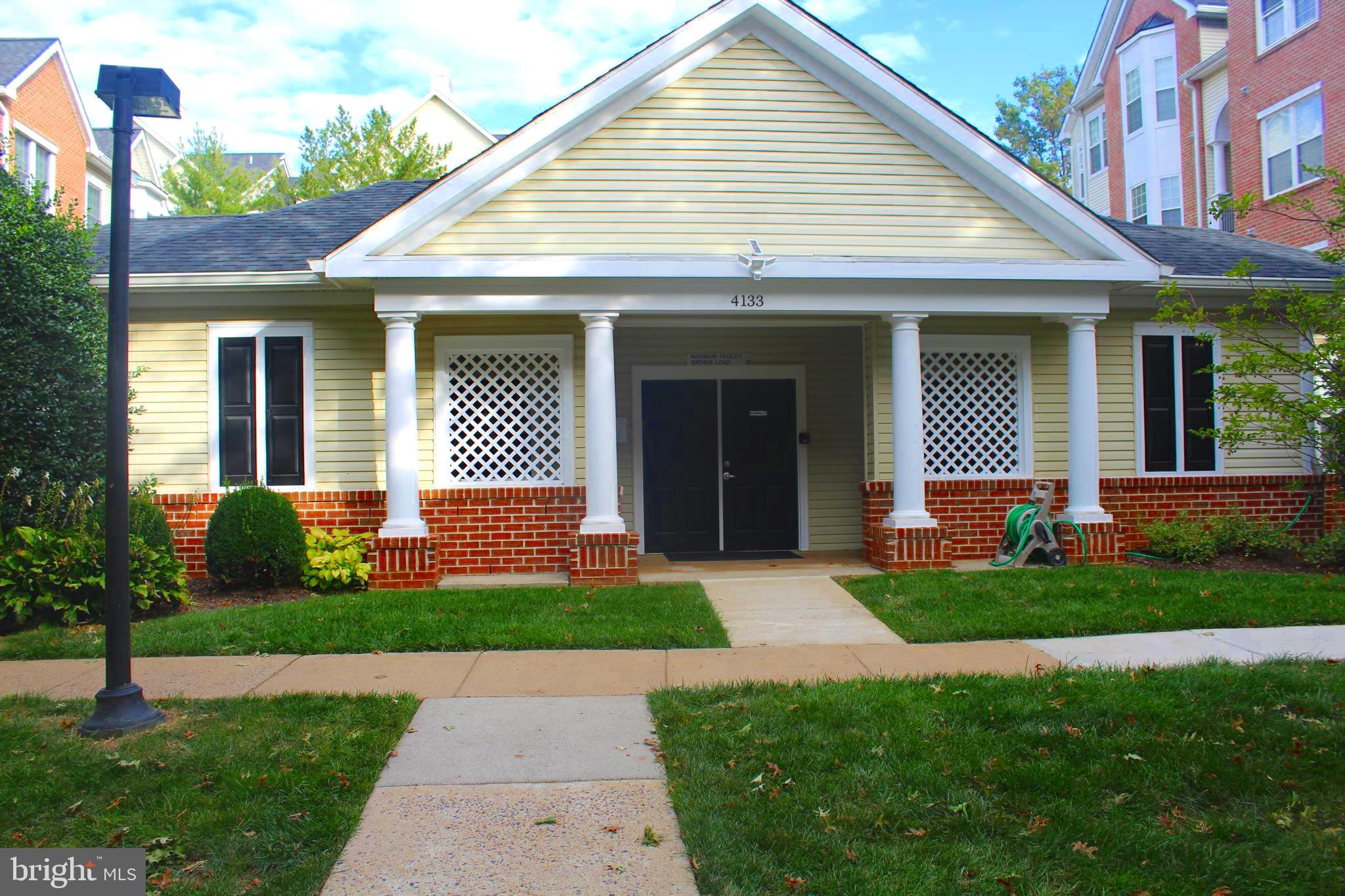 RANDOM HILLS - Residential Lease