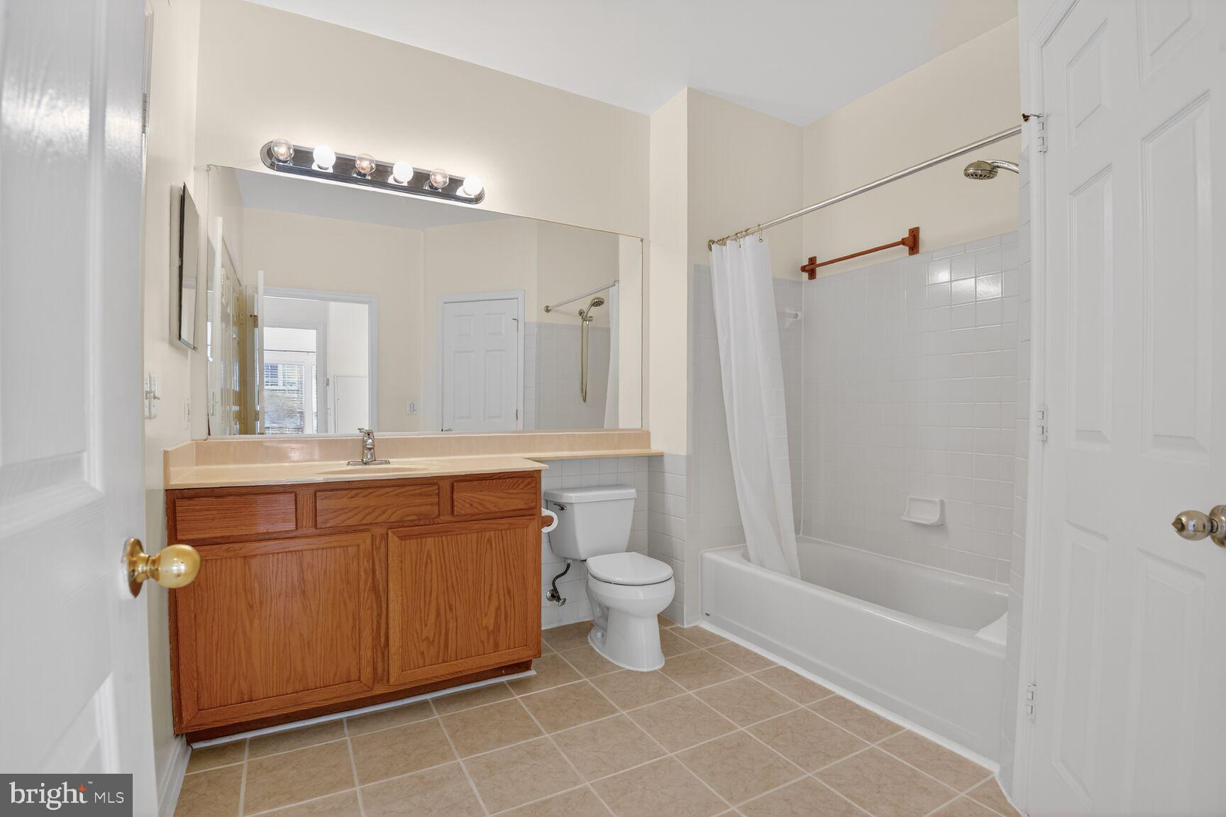 RANDOM HILLS - Residential Lease