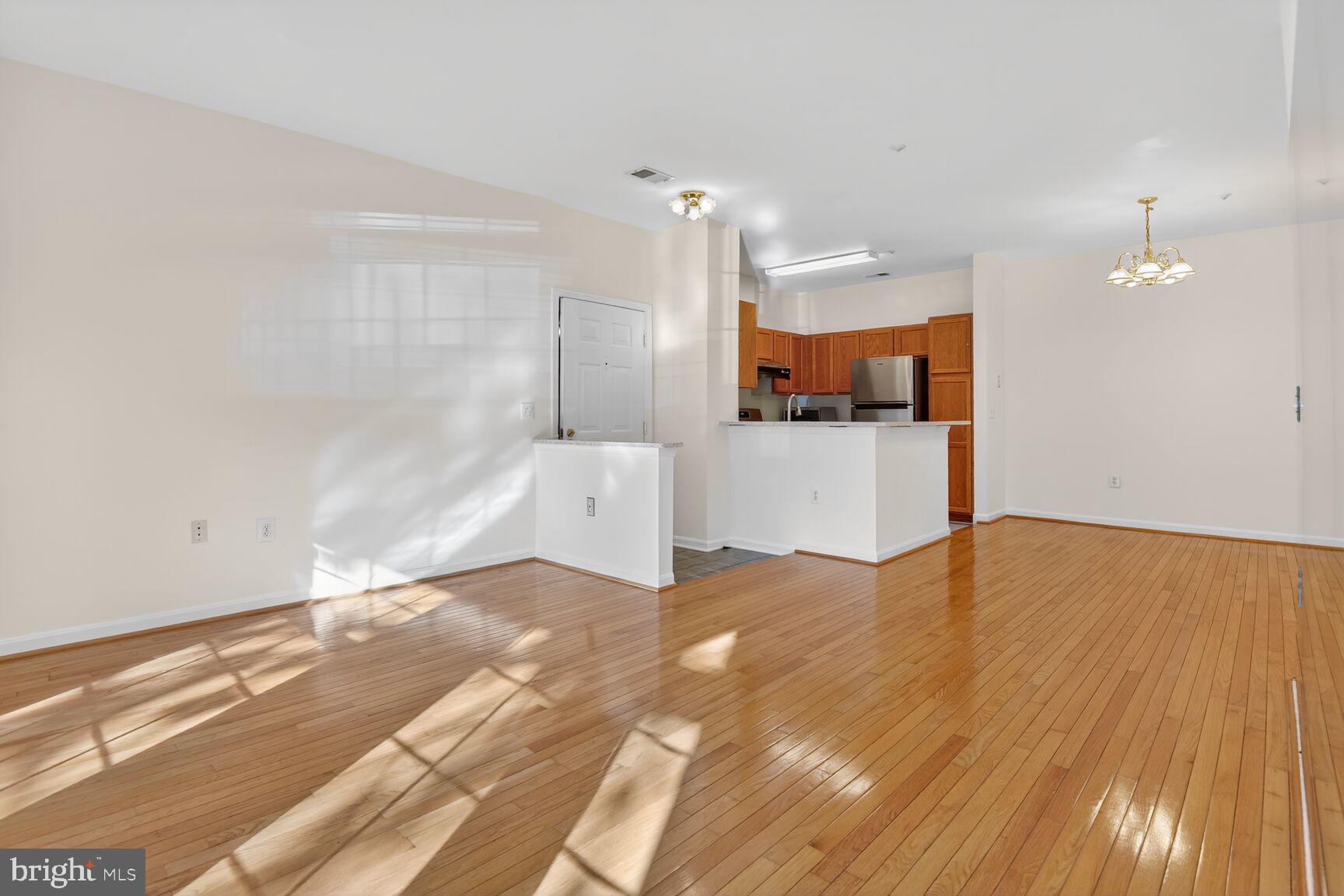 RANDOM HILLS - Residential Lease