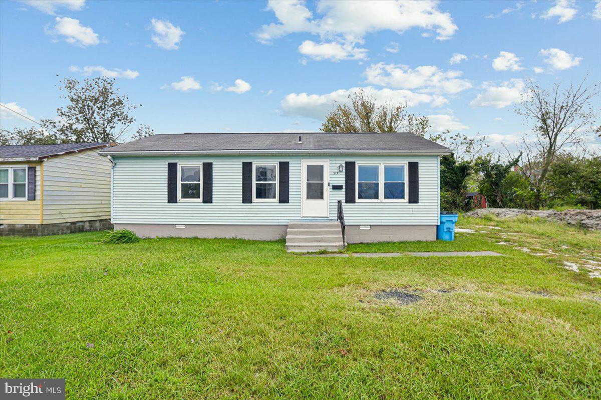 319 W CHESAPEAKE AVENUE