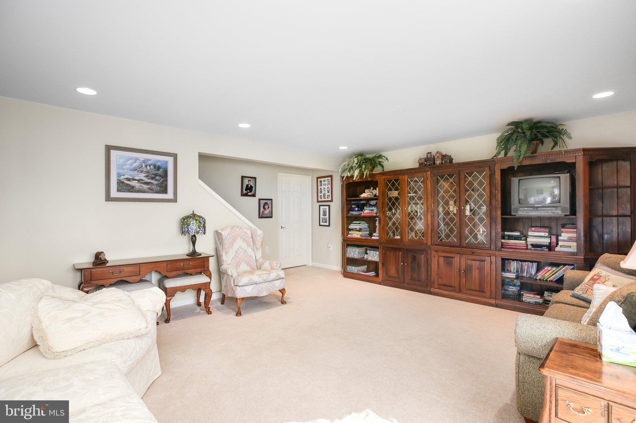 FALLS RUN - Residential