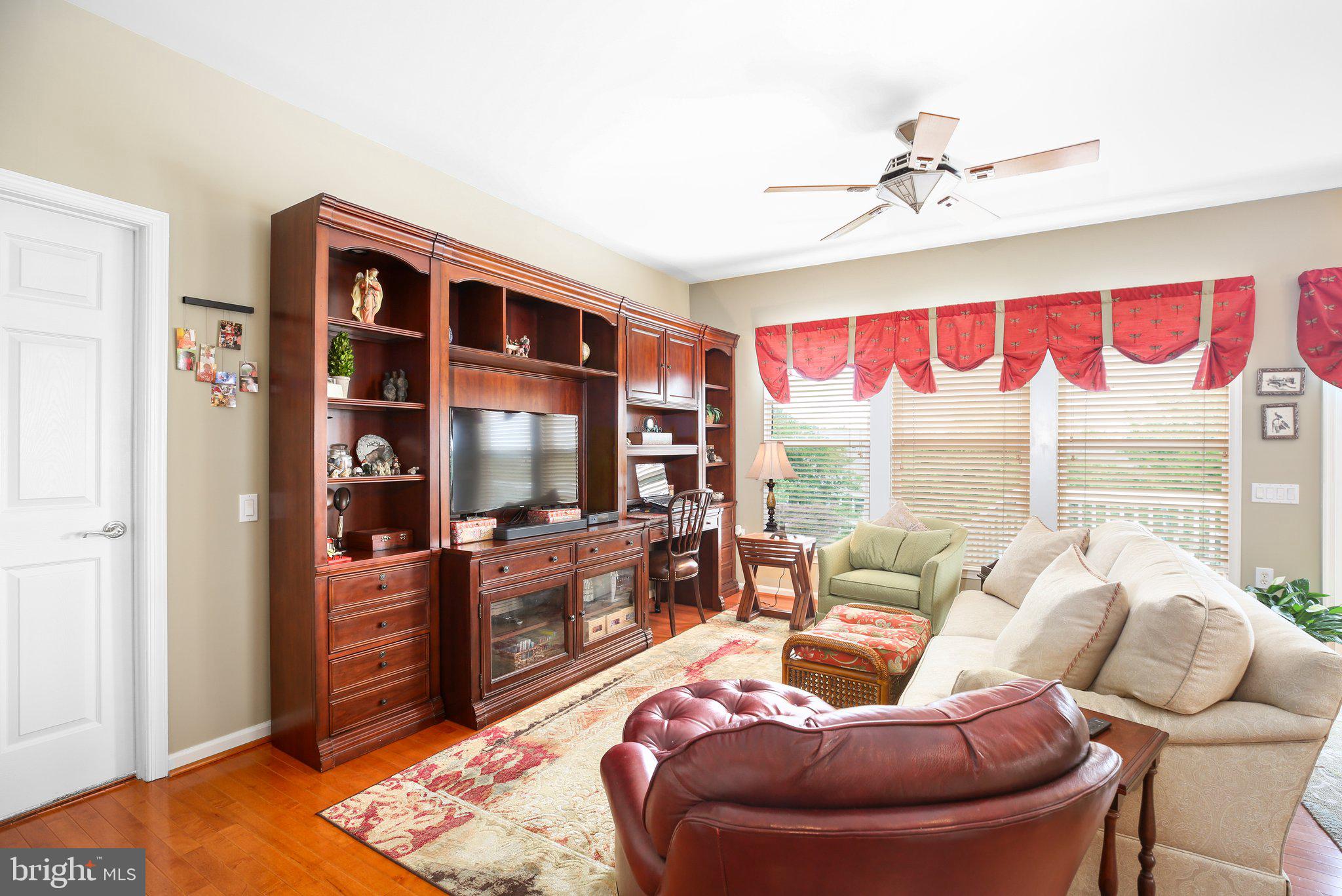 FALLS RUN - Residential