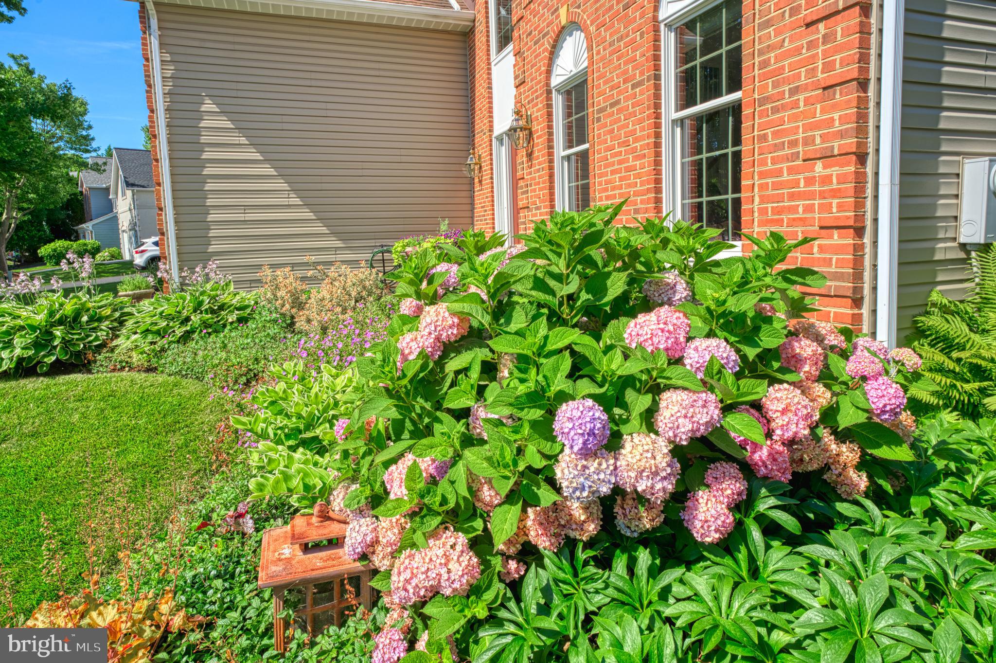 CRIPPENS CORNER - Residential