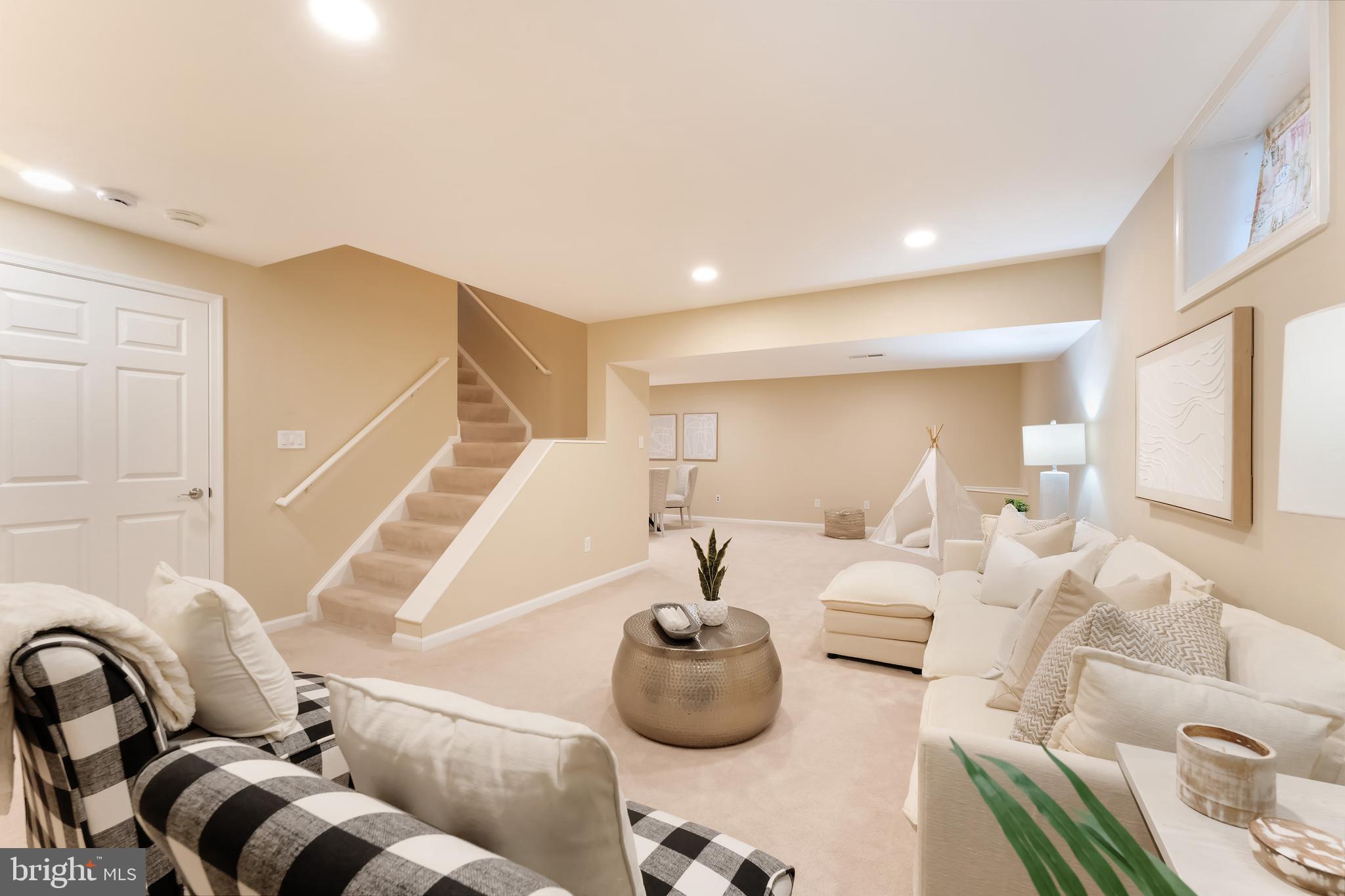 CRIPPENS CORNER - Residential