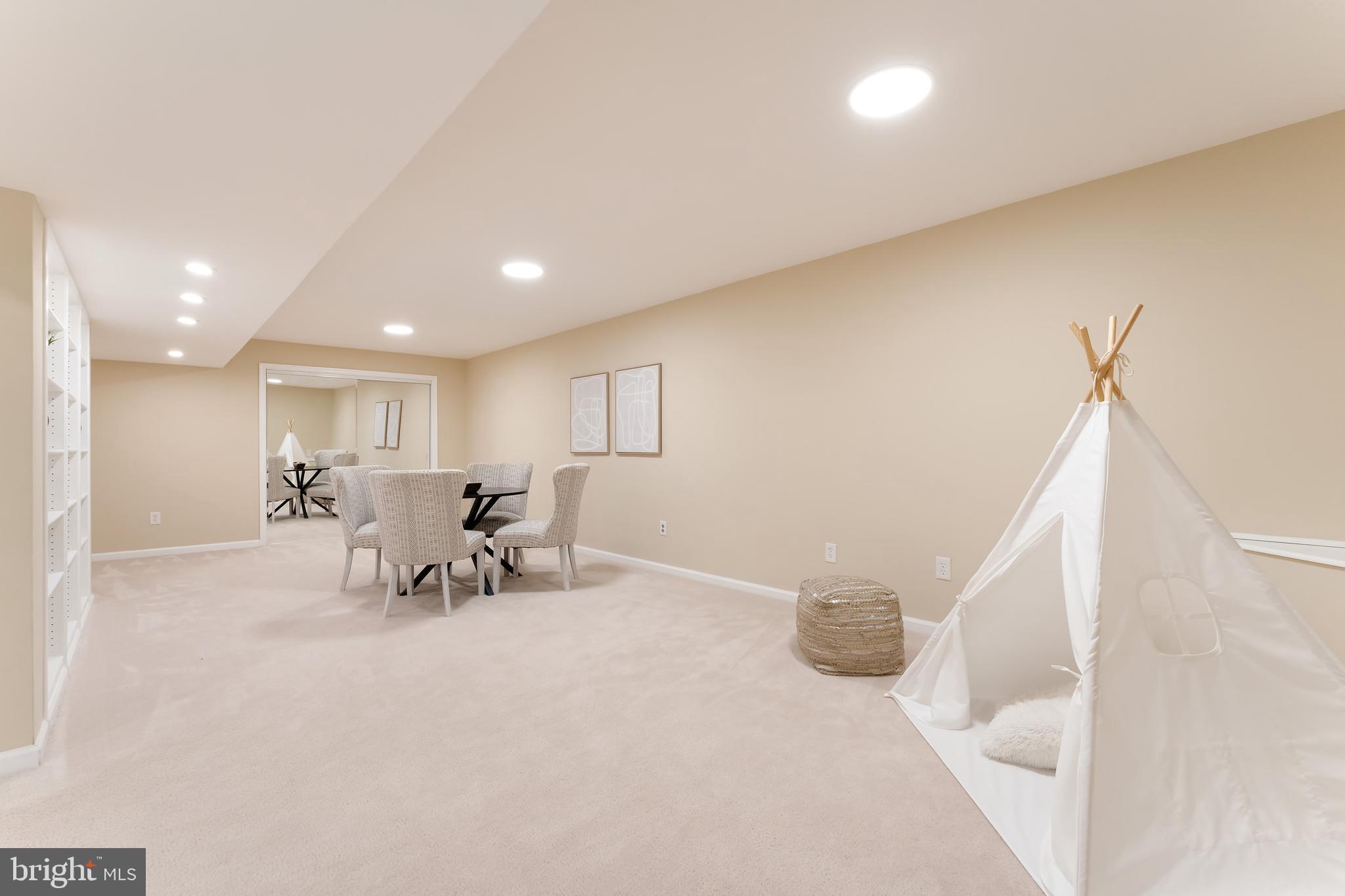 CRIPPENS CORNER - Residential