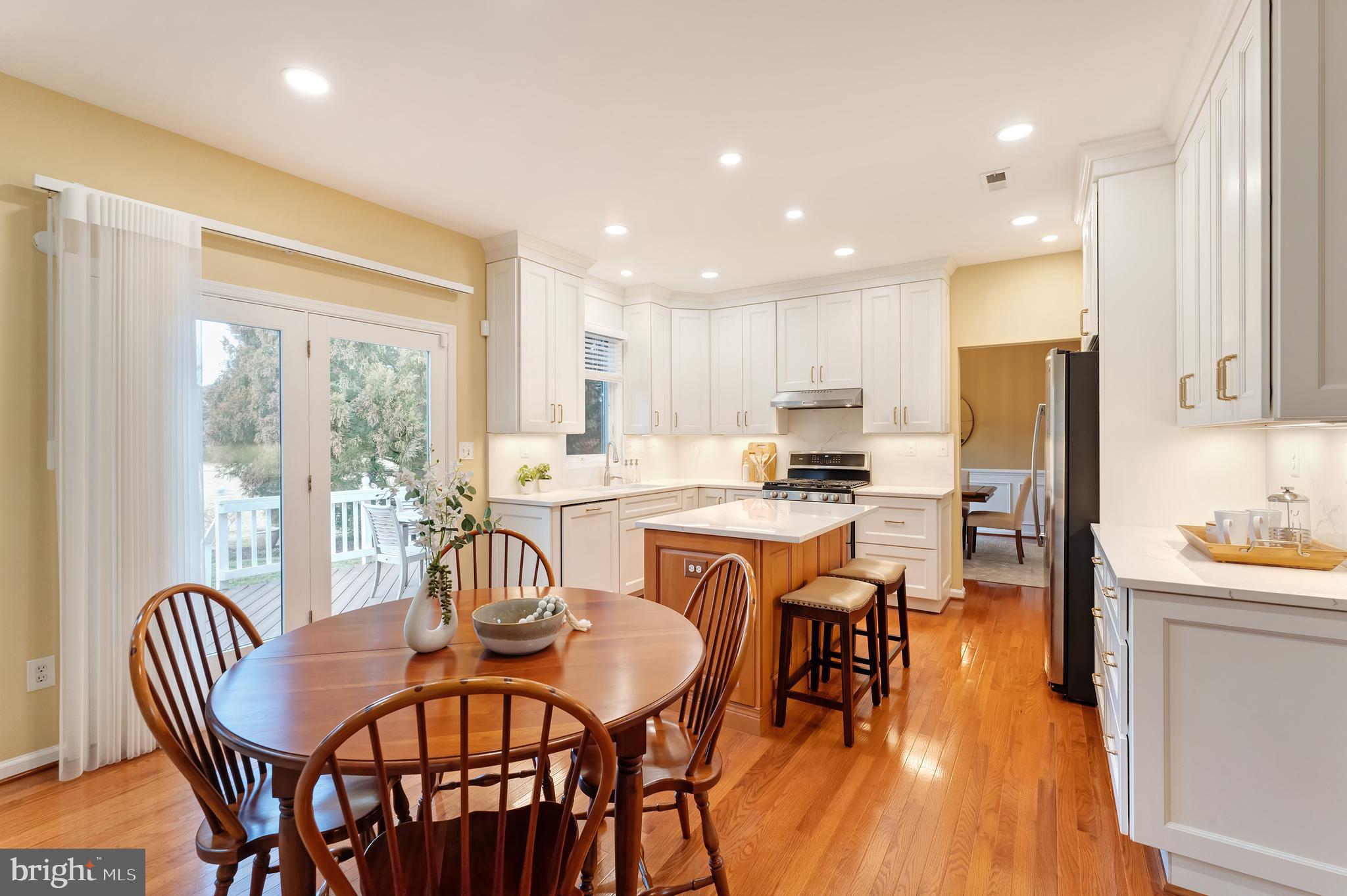 CRIPPENS CORNER - Residential