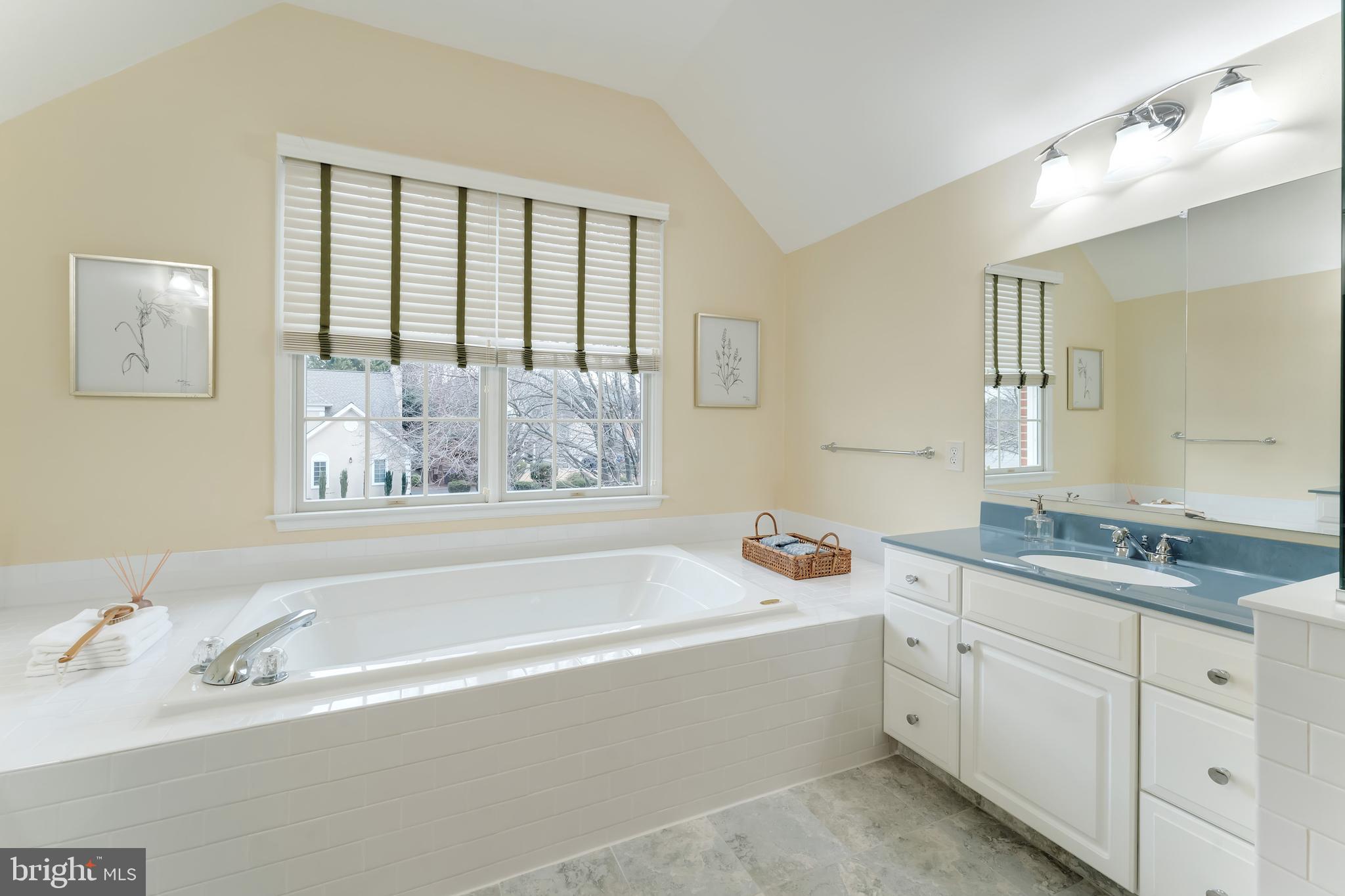 CRIPPENS CORNER - Residential