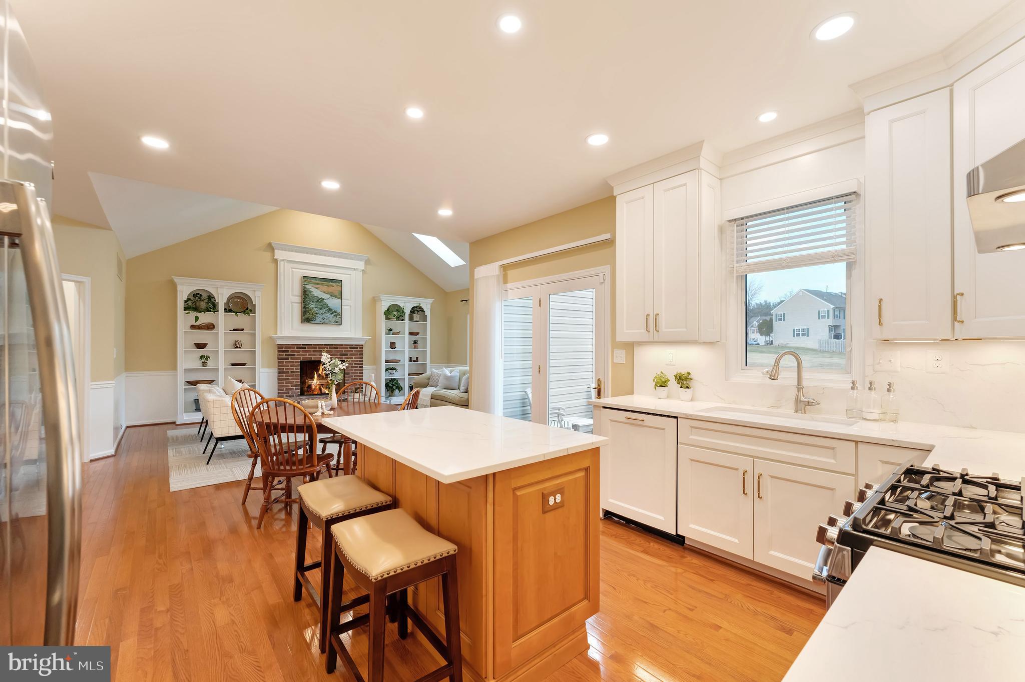 CRIPPENS CORNER - Residential