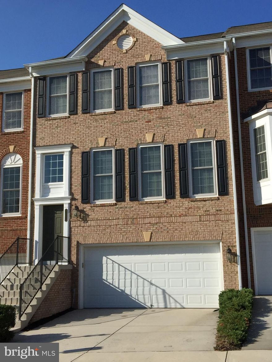 BEAUTIFUL 3 LEVEL, 2 CAR GARAGE TOWNHOME IN LORTON'S MOST POPULAR PLANNED COMMUNITY. AMENITIES, RETAIL BUSINESS.GRANITE FIREPLACE.MASTER BR W/ VAULTED CEILING, ROMANCE TUB&SEPARATE SHOWER, WALK-IN CLOSET;2500 SF OF LIVING SPACE.WALK-OUT TO CONCRETE PATIO.TALL FENCE FOR PRIVACY.CARPET HAS BEEN PROFESSIONALLY CLEANED.MIN TO I-95, VRE, PENTAGON. CLOSE TO FORT BELVOIR.