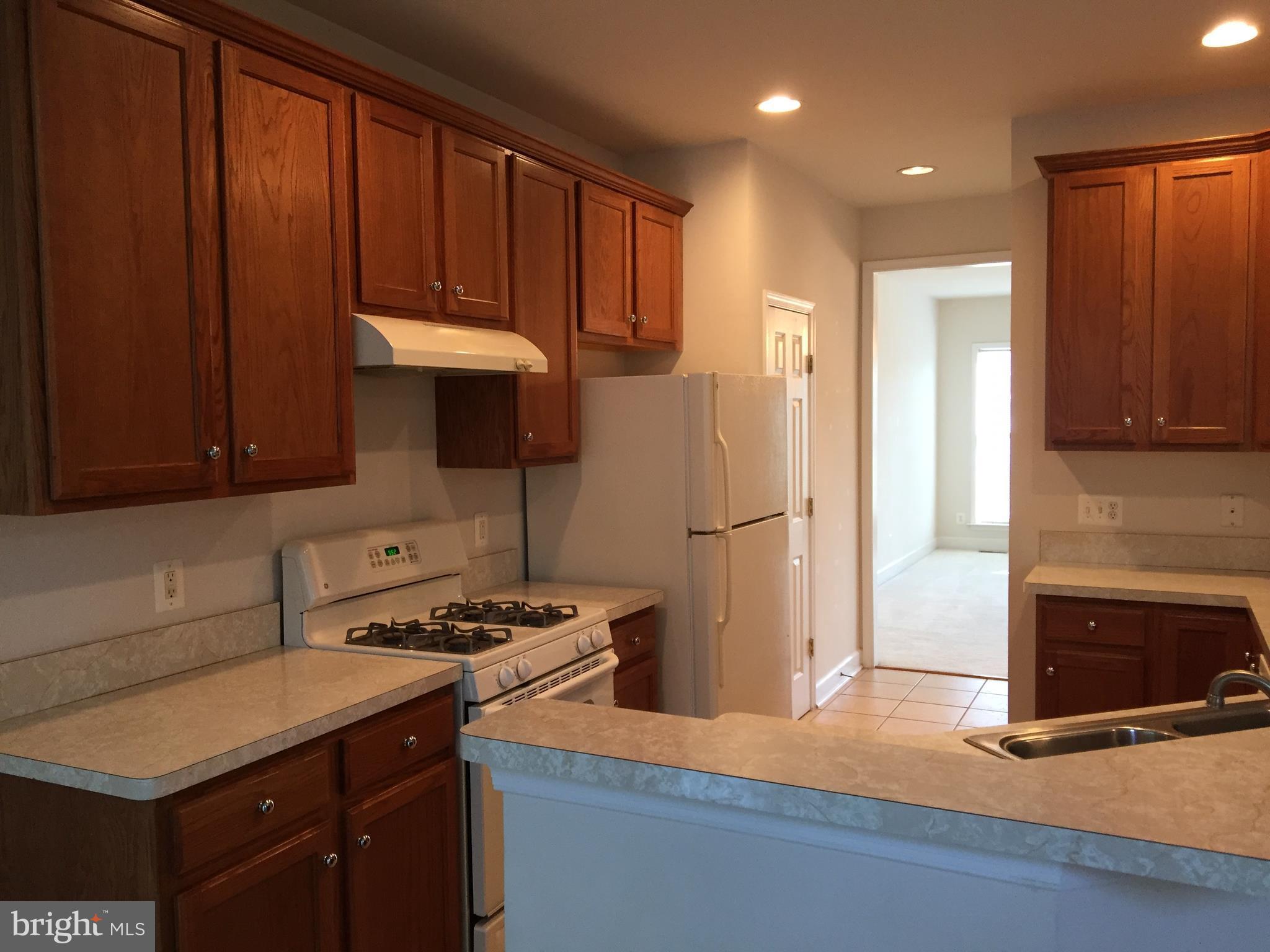 LAUREL RIDGE CROSSING - Residential Lease