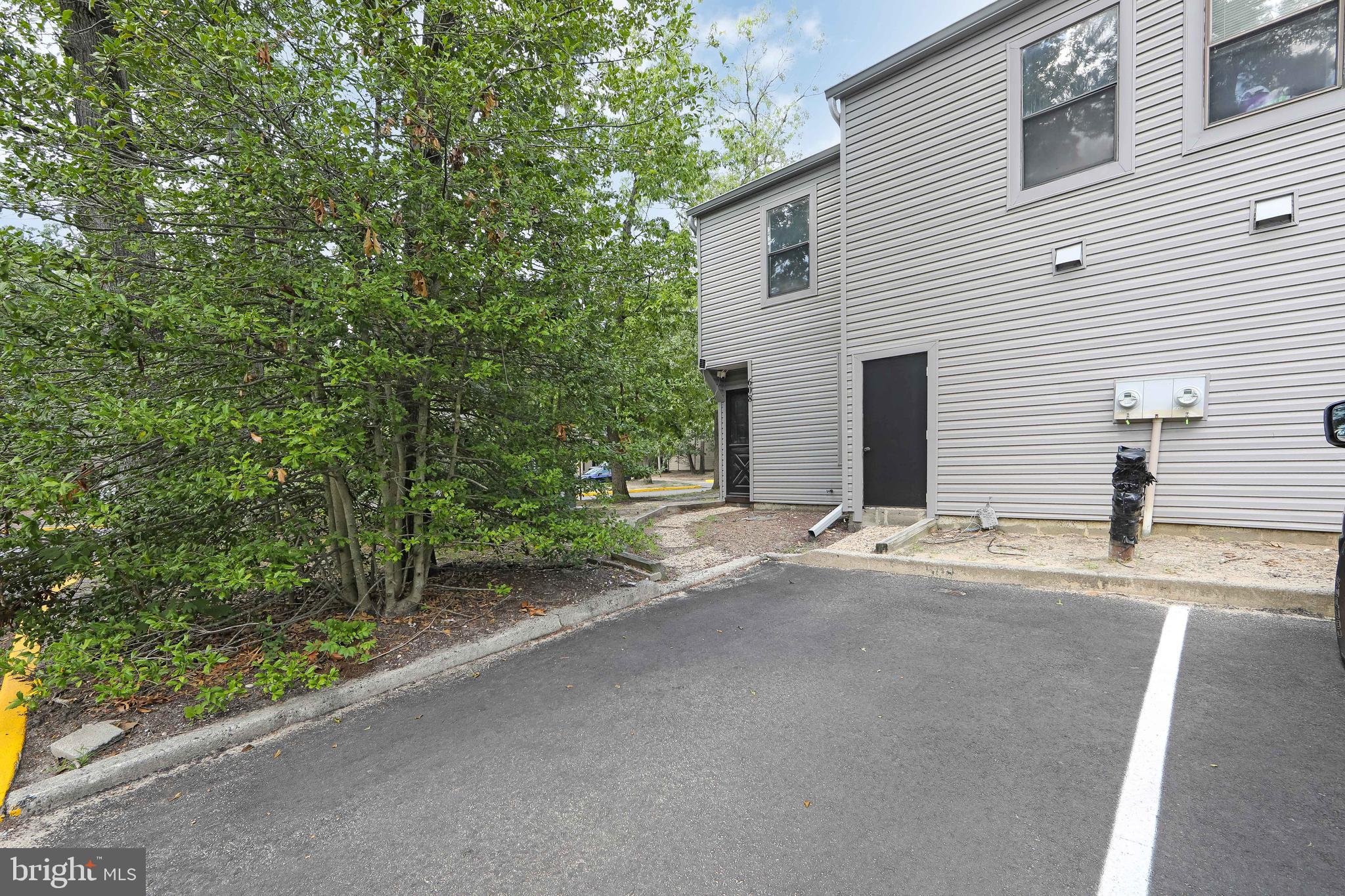 608 BROMLEY ESTATE
