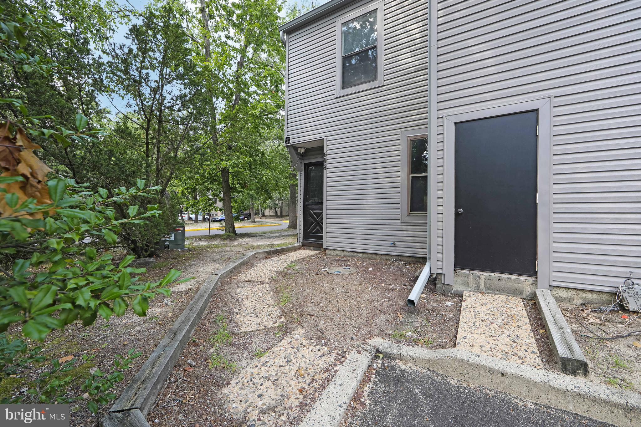608 BROMLEY ESTATE