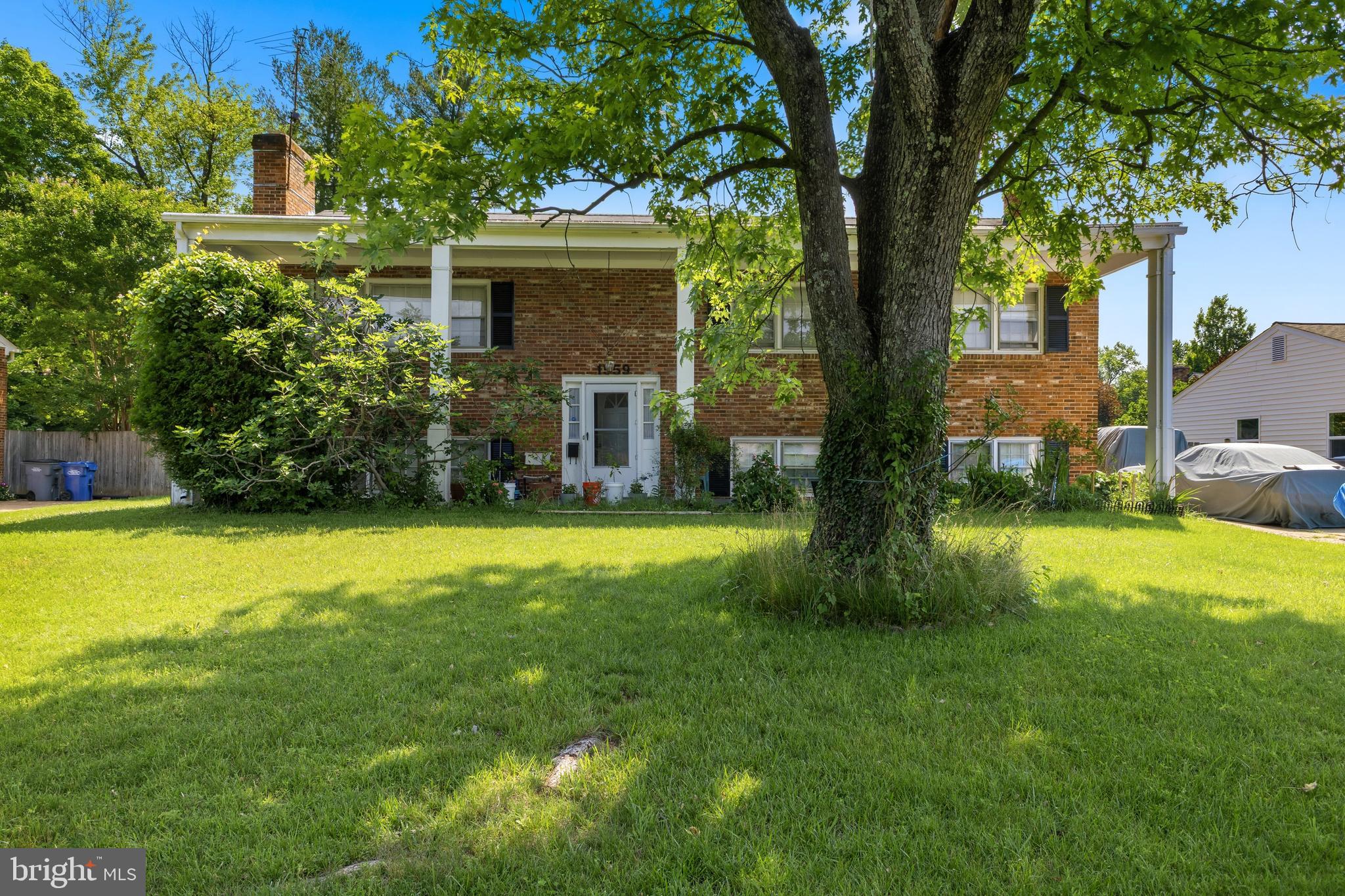 1559 EVERS DRIVE