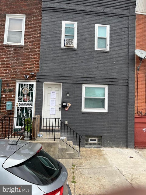 Townhouse For Sale - 135 E Lippincott Street<br/> PHILADELPHIA, PA 19134