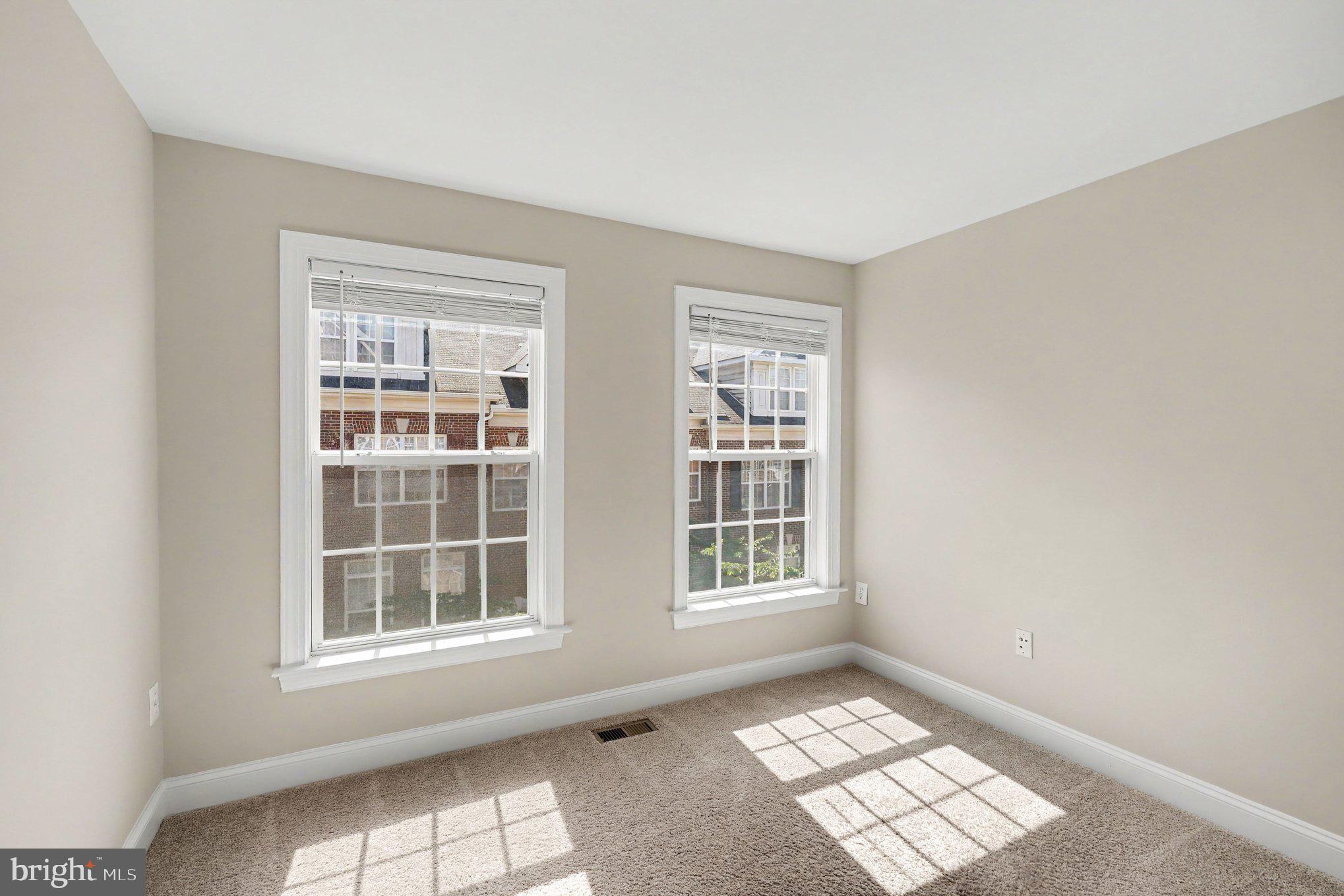 THE RESERVE AT TYSONS CORNER - Residential