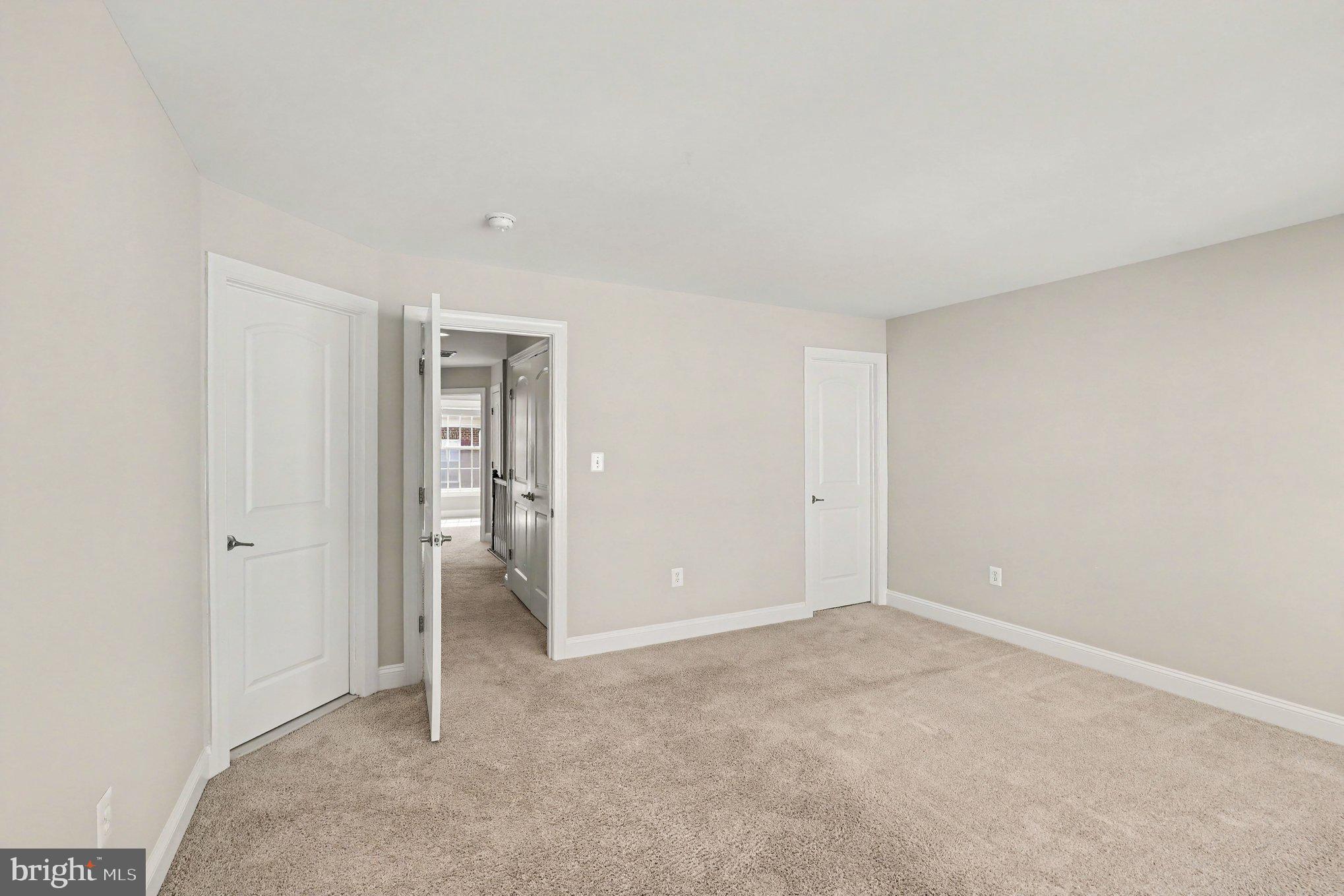 THE RESERVE AT TYSONS CORNER - Residential