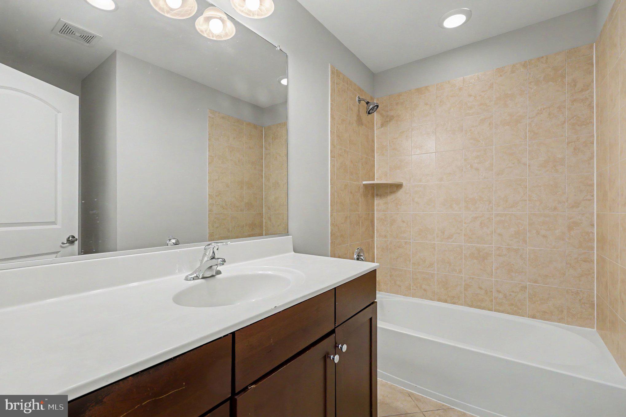 THE RESERVE AT TYSONS CORNER - Residential