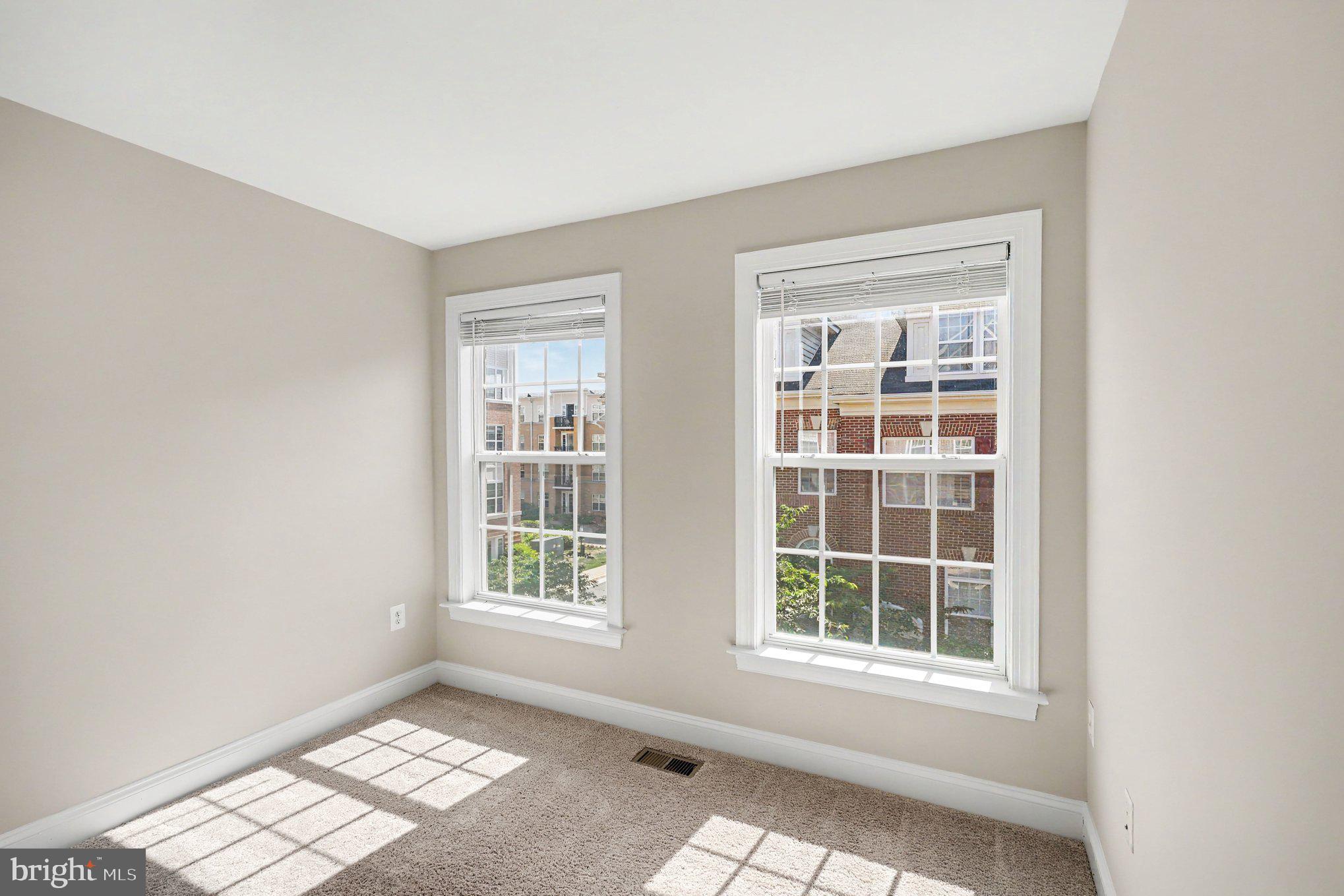 THE RESERVE AT TYSONS CORNER - Residential