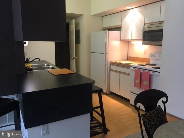 1304 CHERRINGTON DRIVE