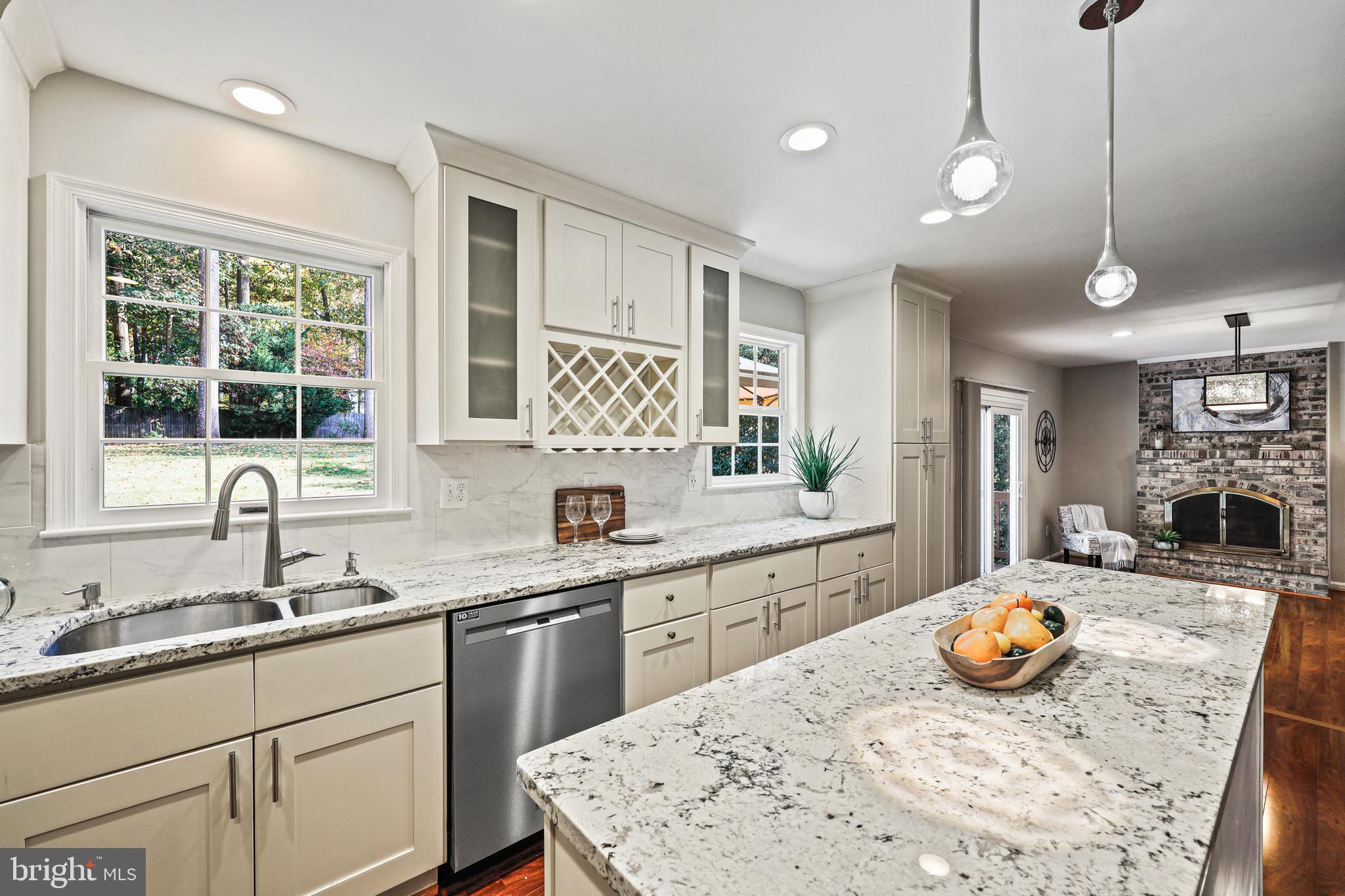 BURLEIGH MANOR - Residential