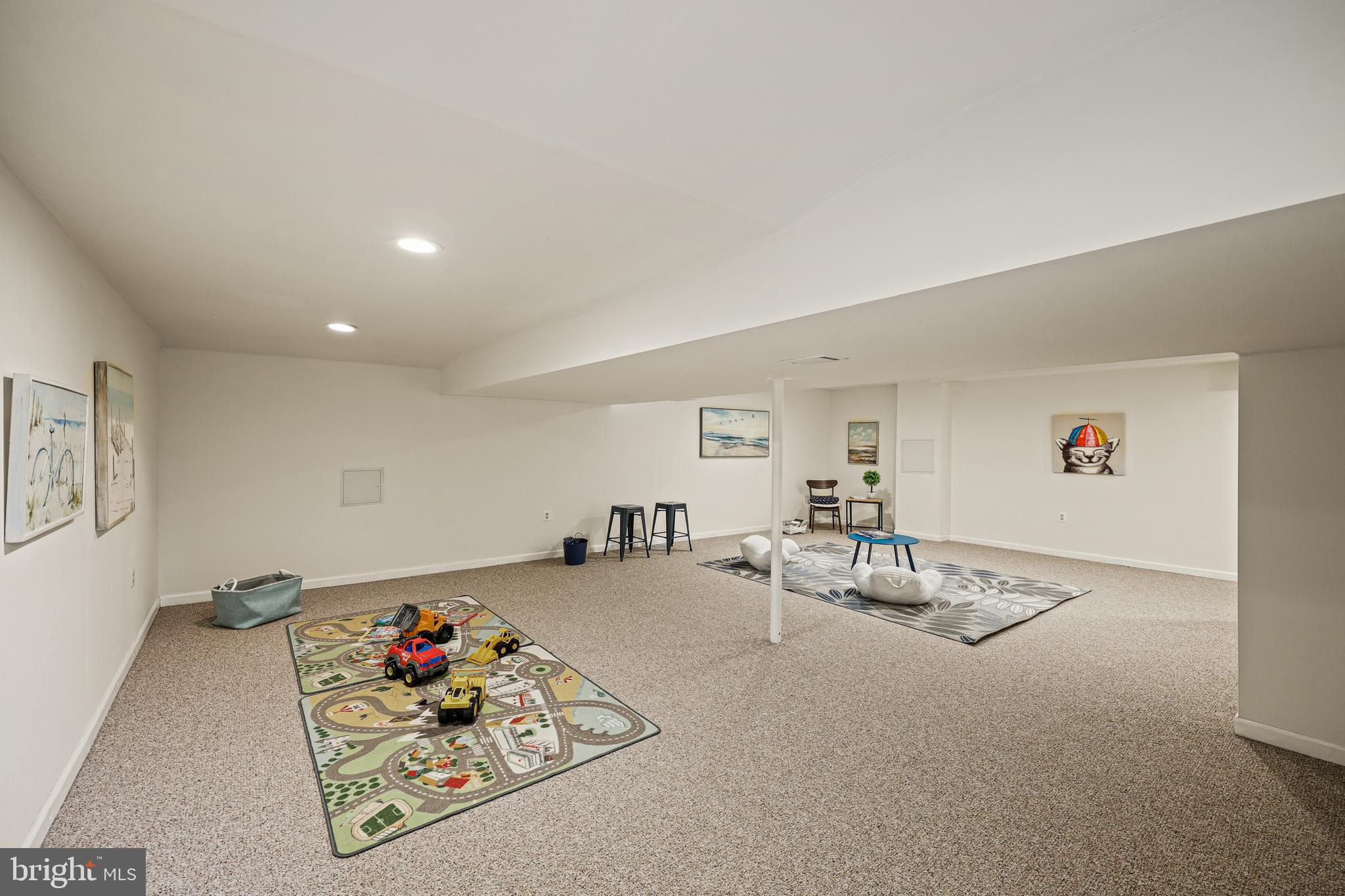 BURLEIGH MANOR - Residential