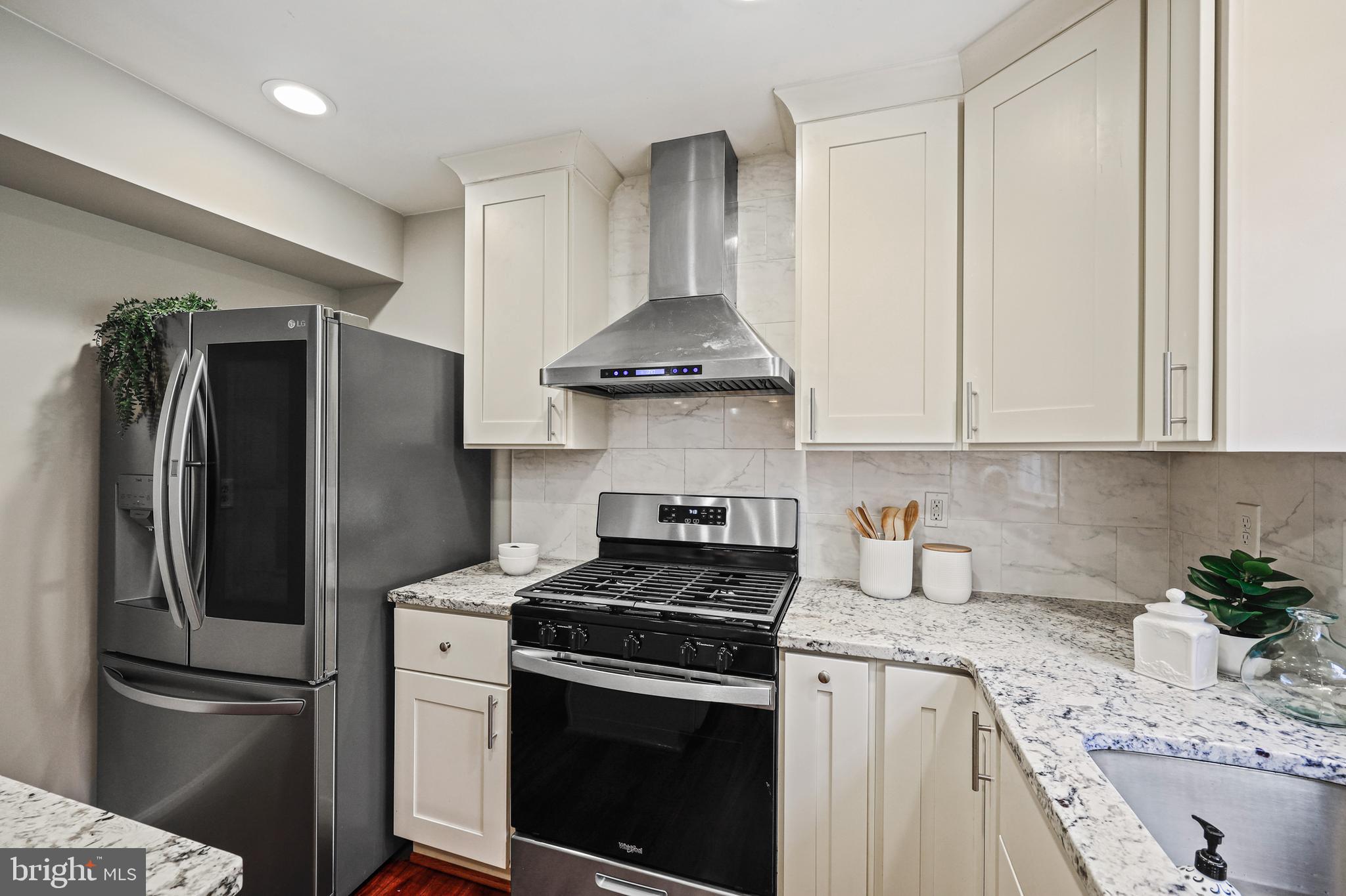 BURLEIGH MANOR - Residential