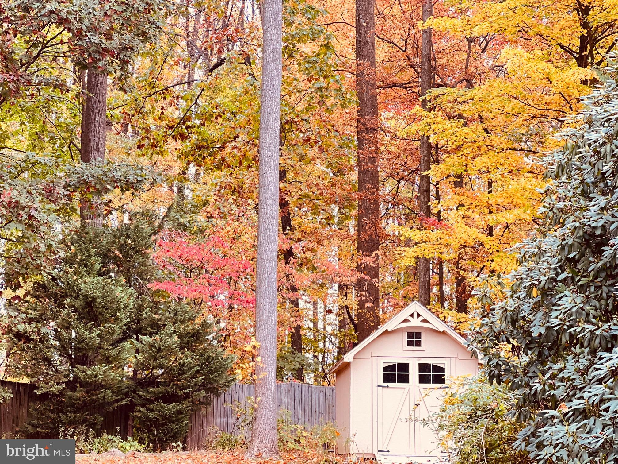 BURLEIGH MANOR - Residential