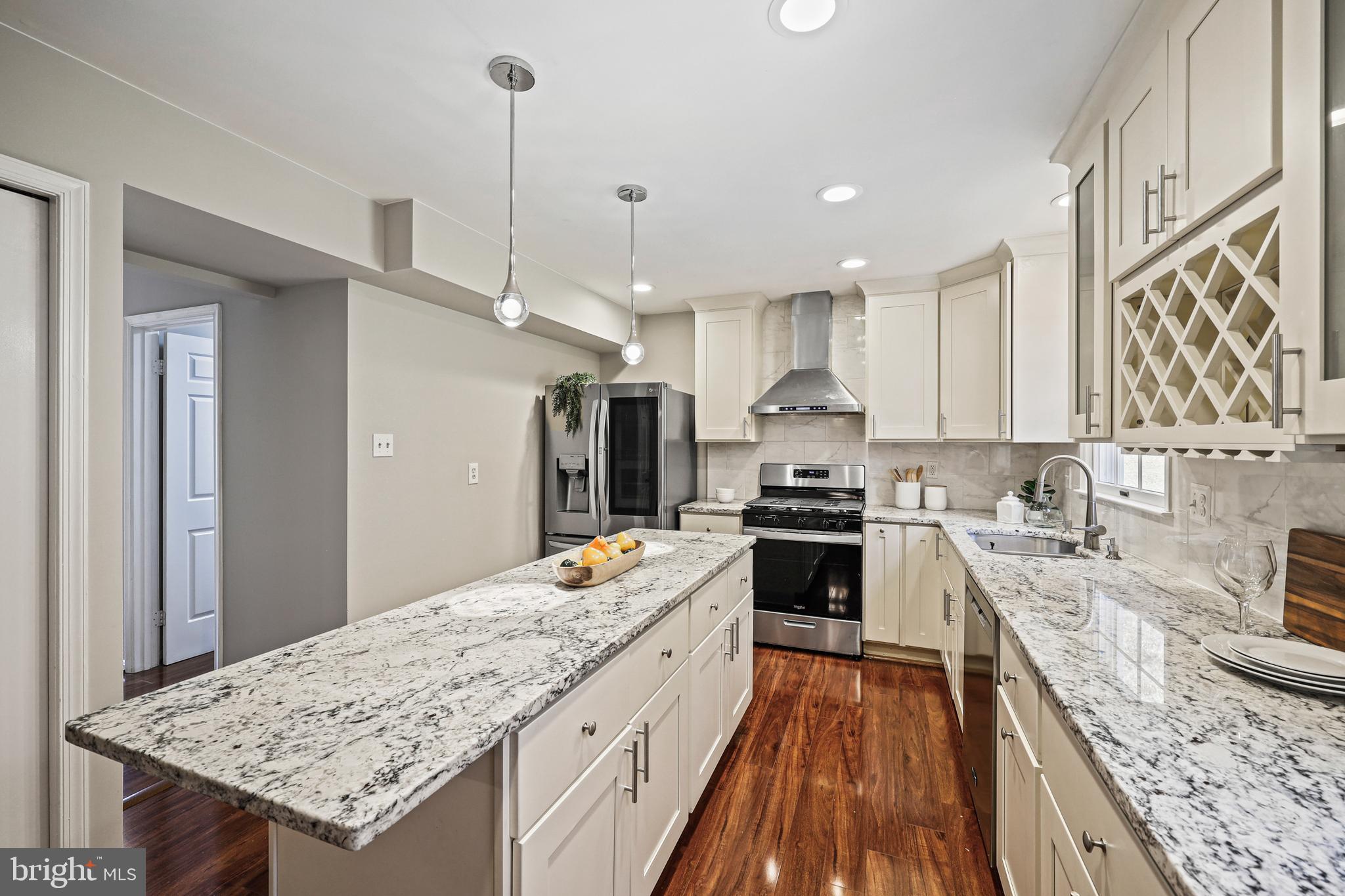 BURLEIGH MANOR - Residential