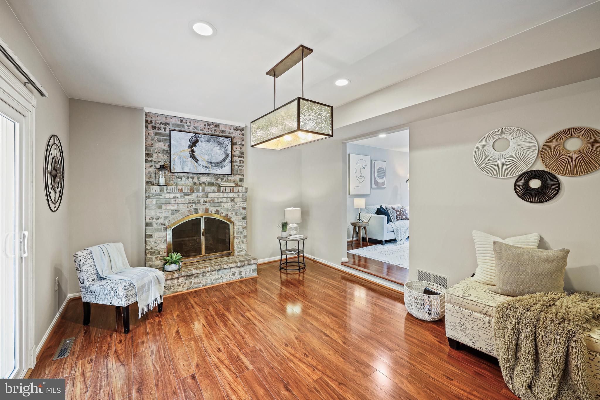 BURLEIGH MANOR - Residential