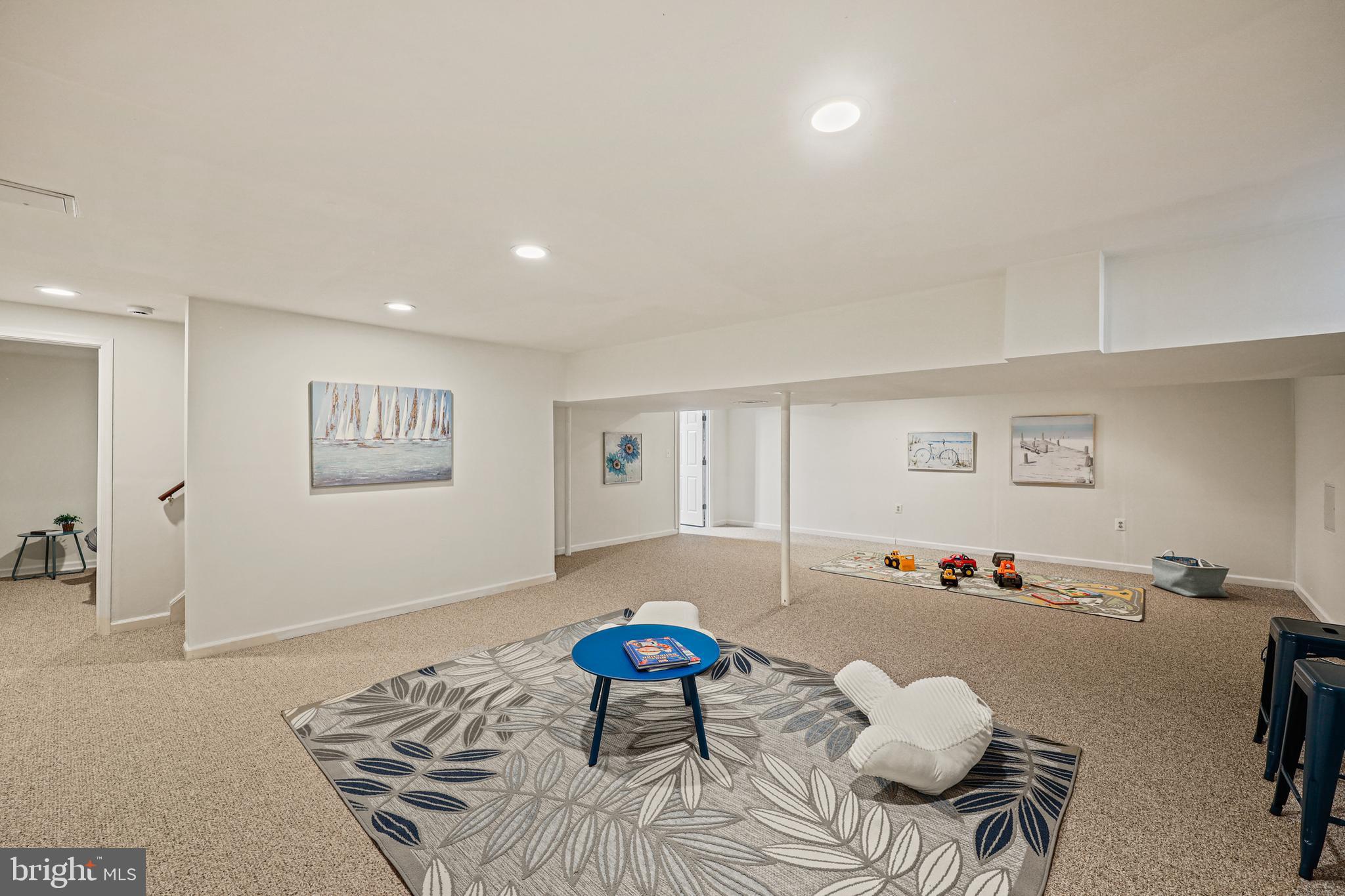 BURLEIGH MANOR - Residential