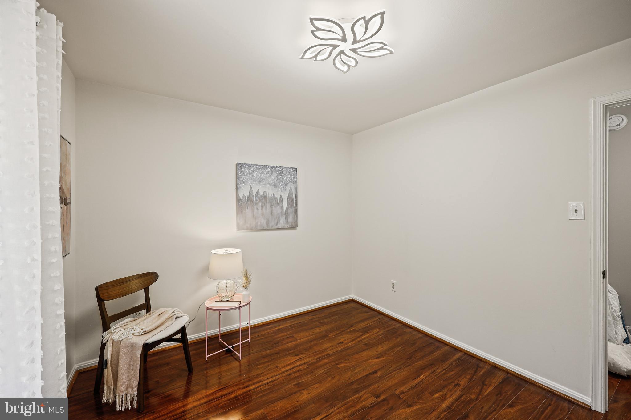 BURLEIGH MANOR - Residential