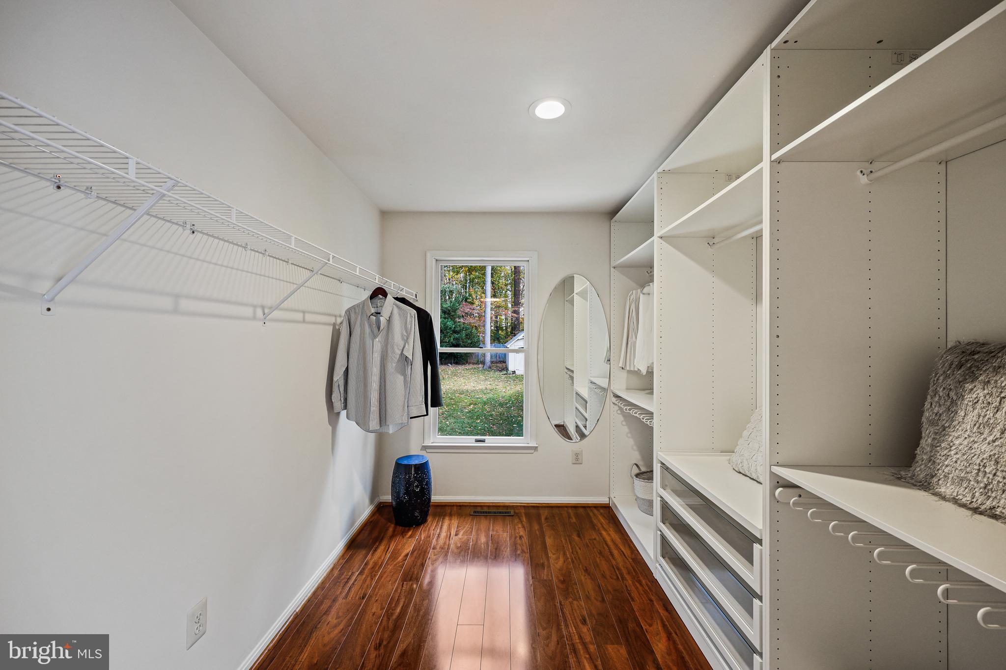 BURLEIGH MANOR - Residential