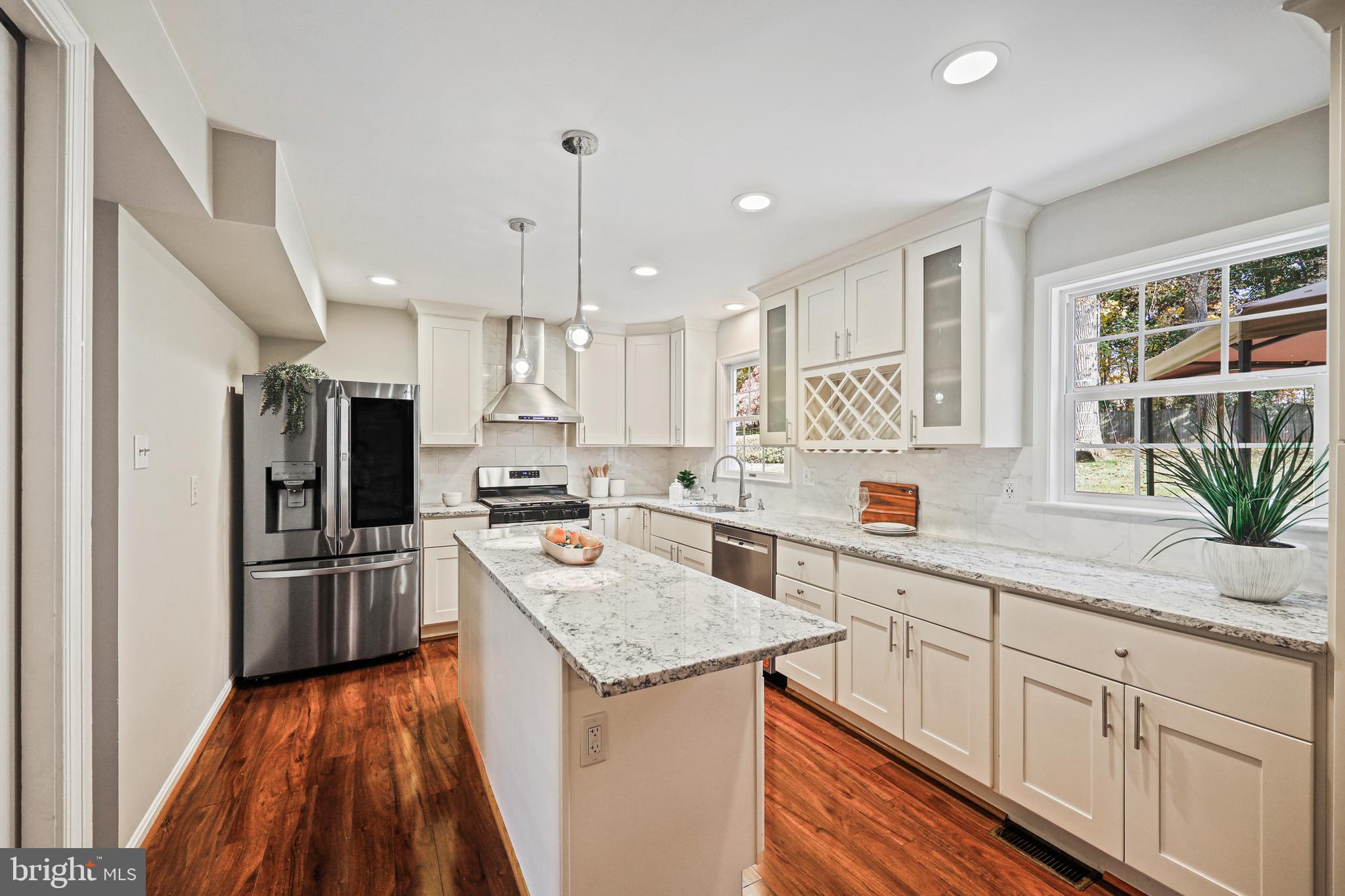 BURLEIGH MANOR - Residential