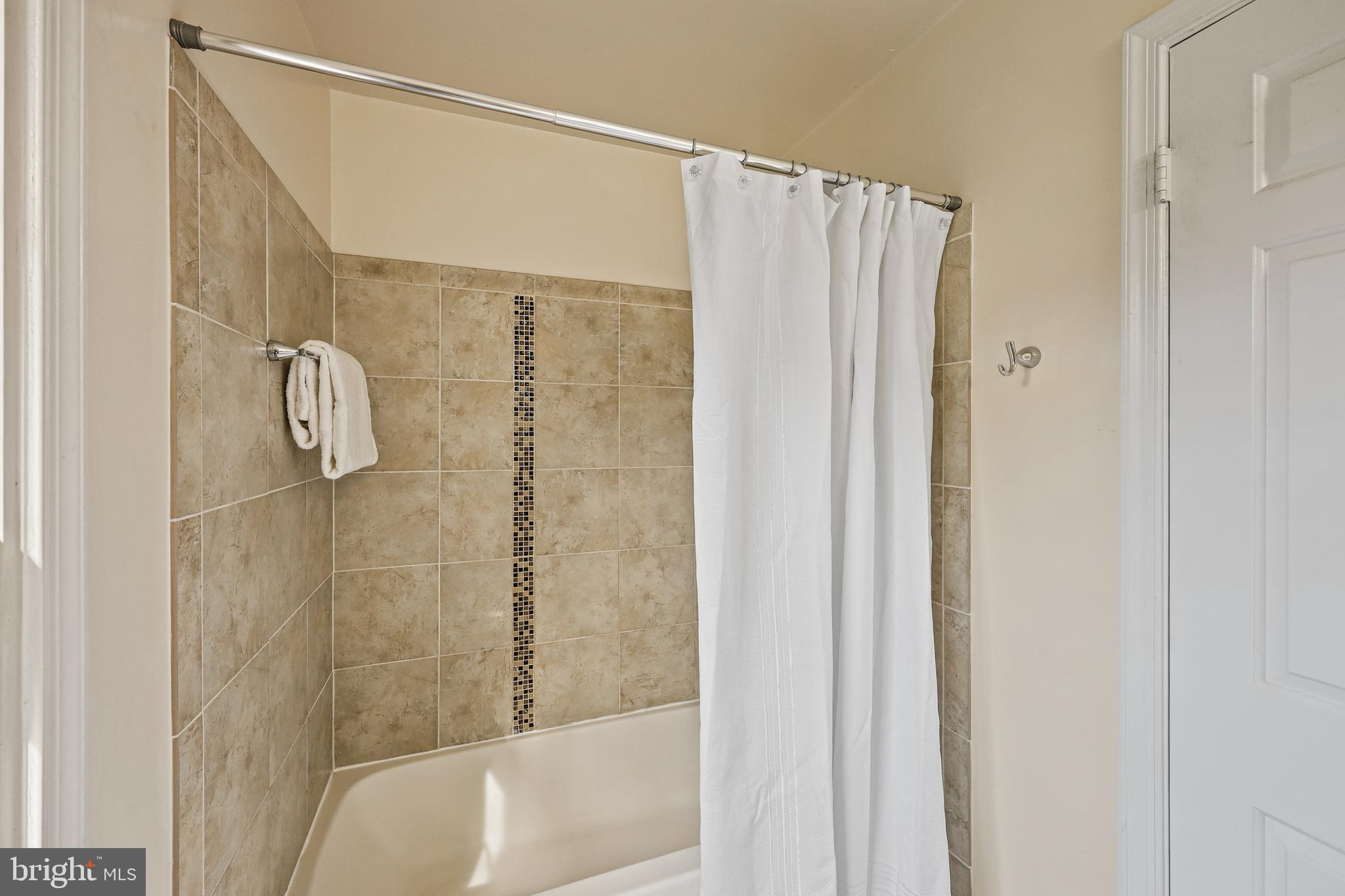 BURLEIGH MANOR - Residential