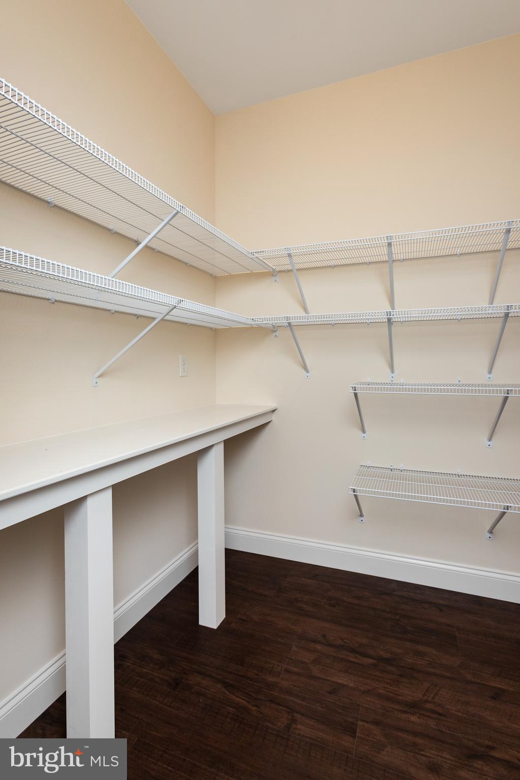 WILSHIRE ESTATES - Residential