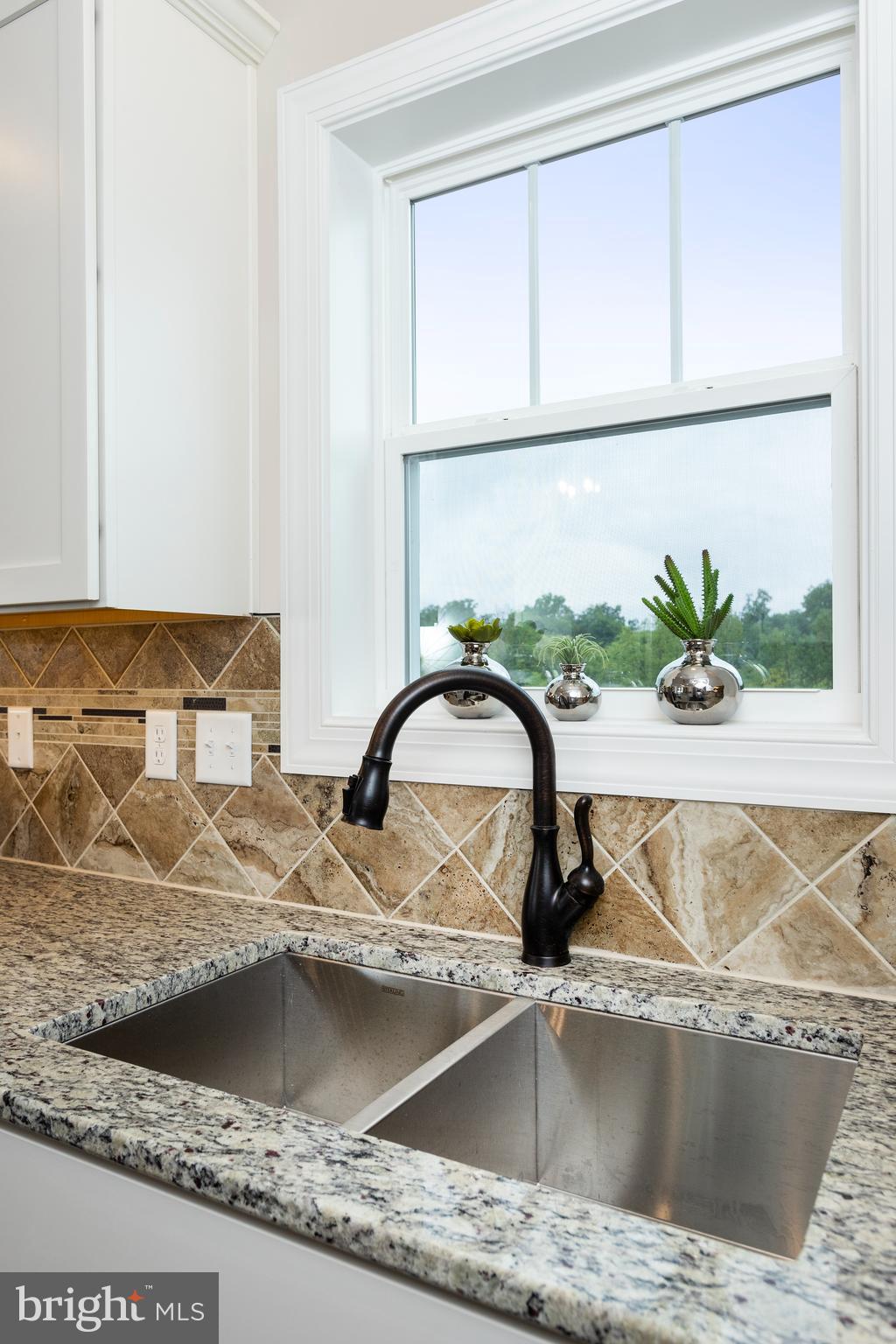 WILSHIRE ESTATES - Residential