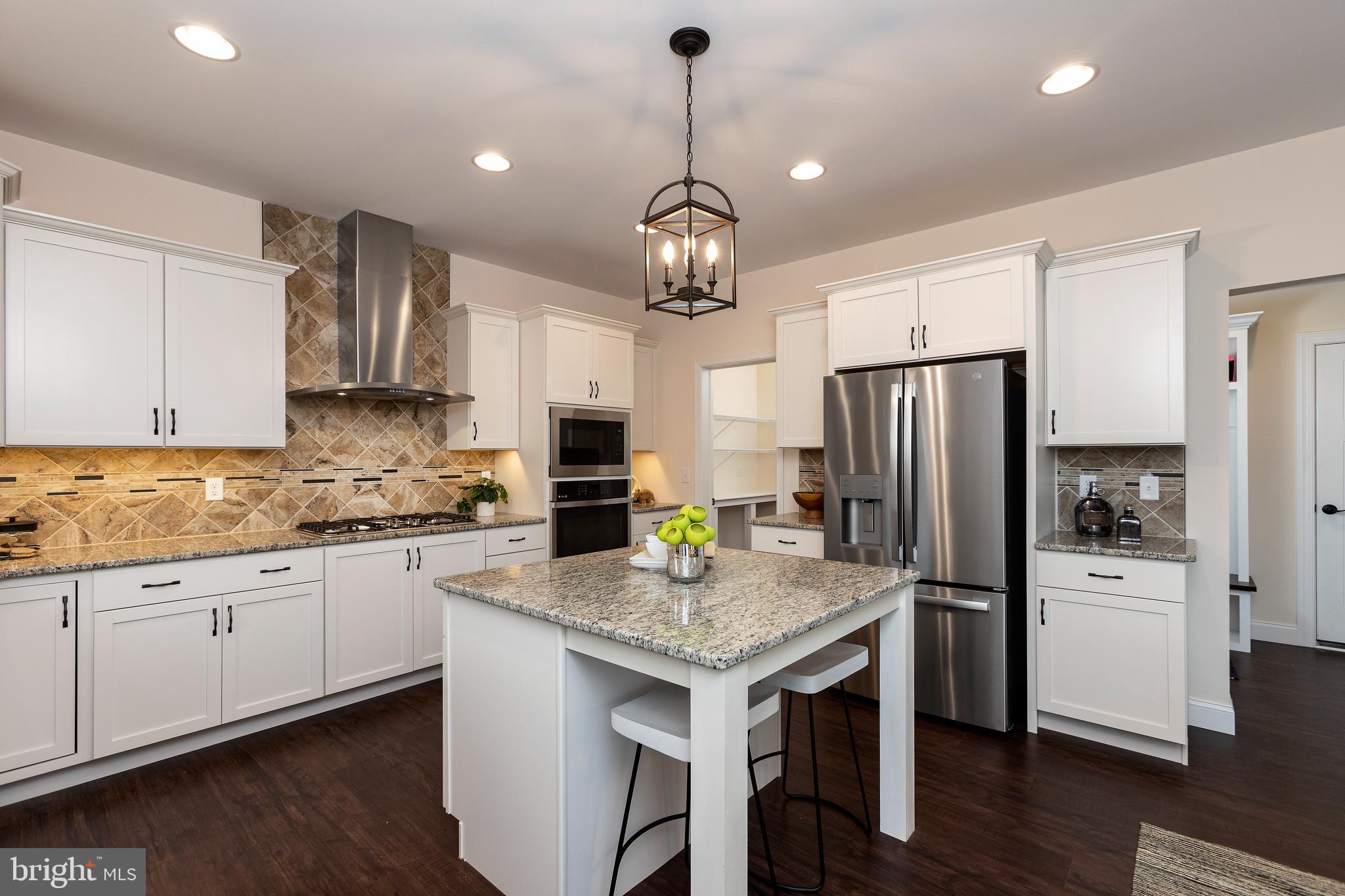 WILSHIRE ESTATES - Residential