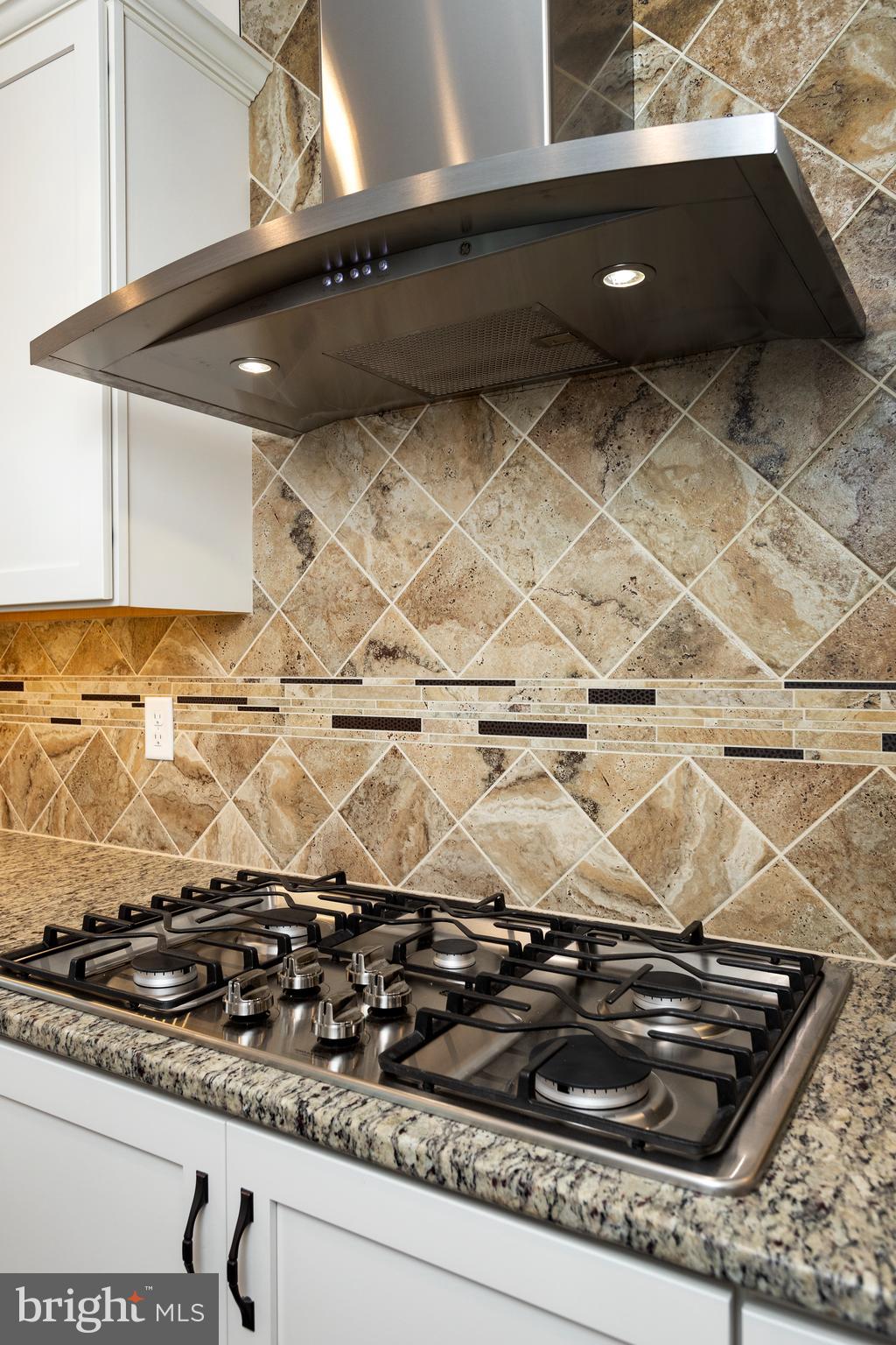 WILSHIRE ESTATES - Residential