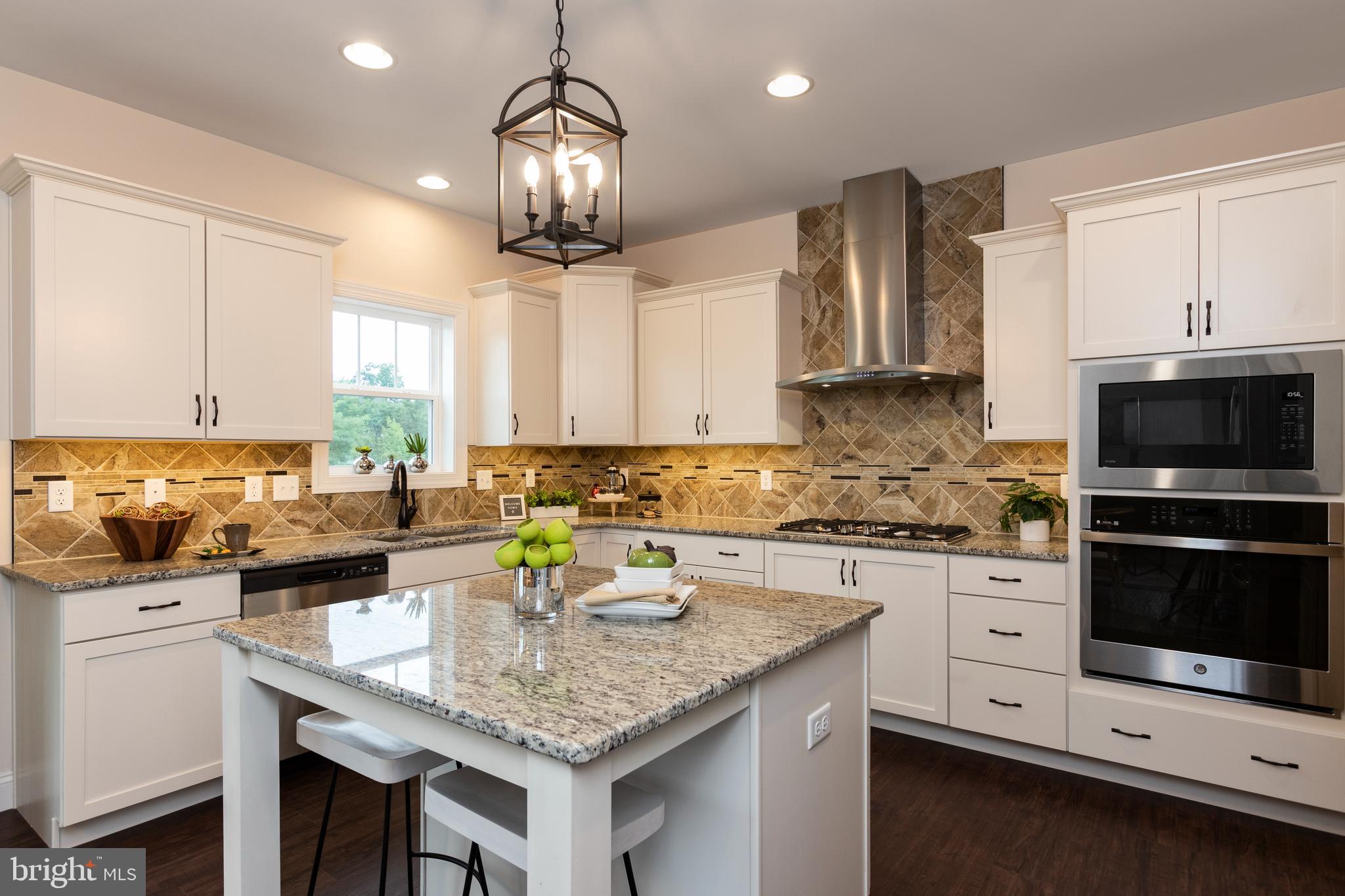 WILSHIRE ESTATES - Residential