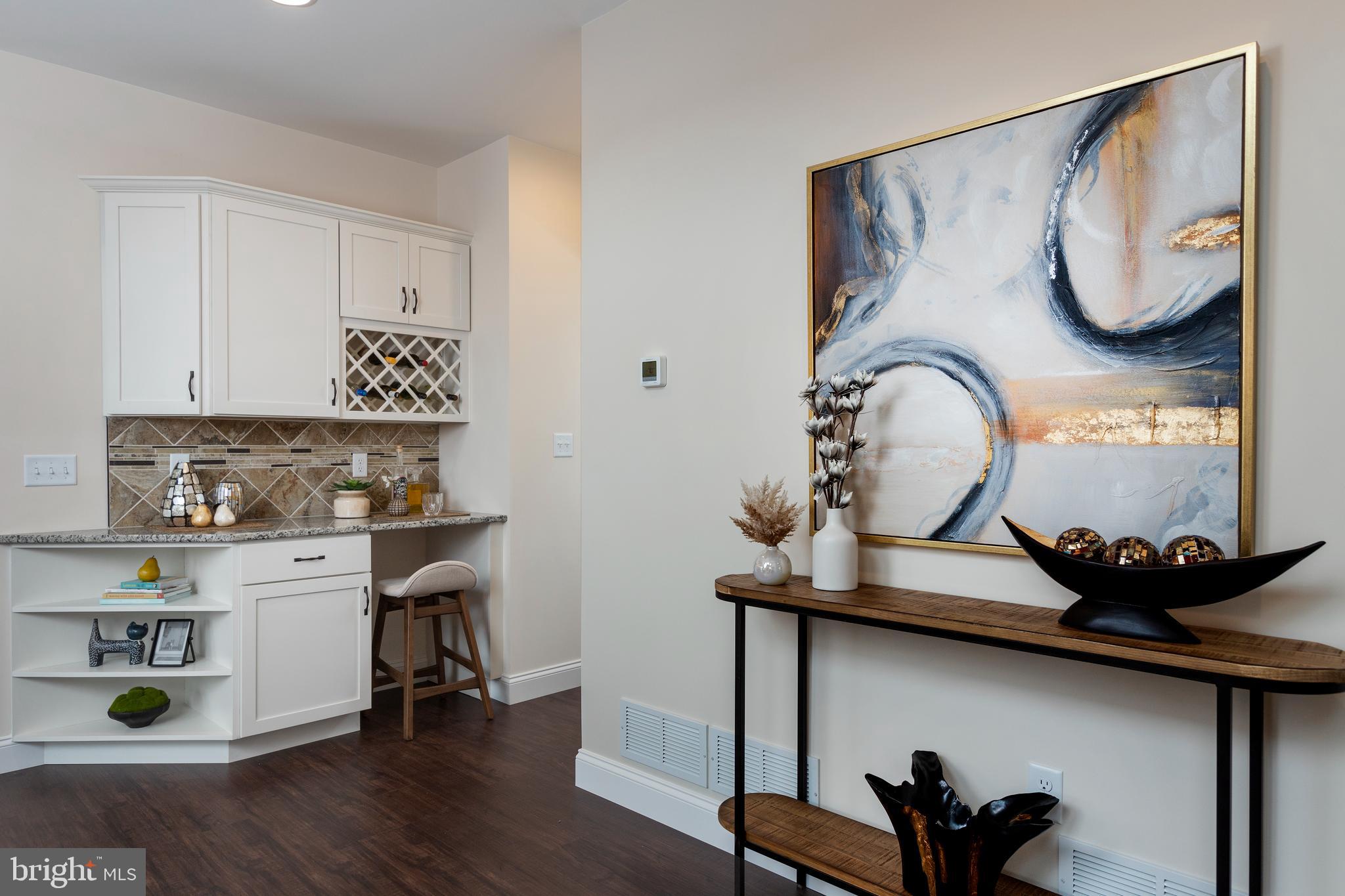 WILSHIRE ESTATES - Residential