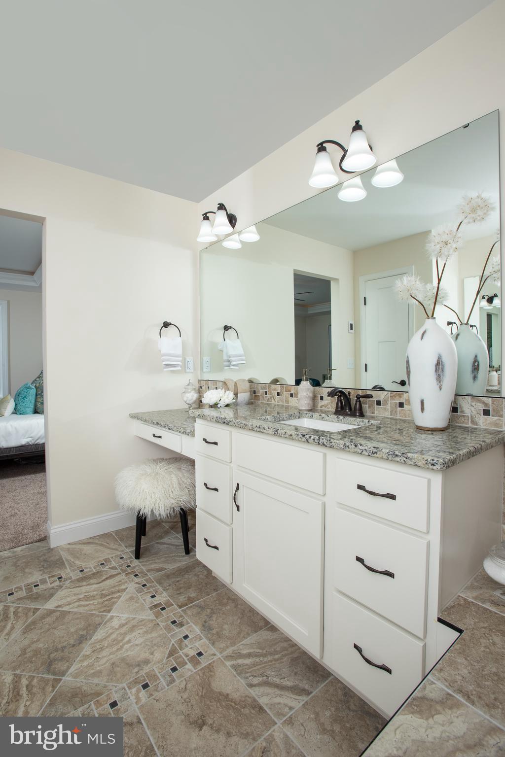 WILSHIRE ESTATES - Residential