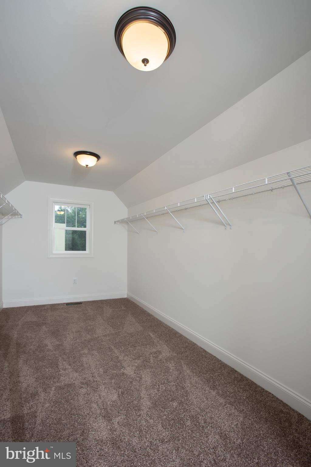 WILSHIRE ESTATES - Residential