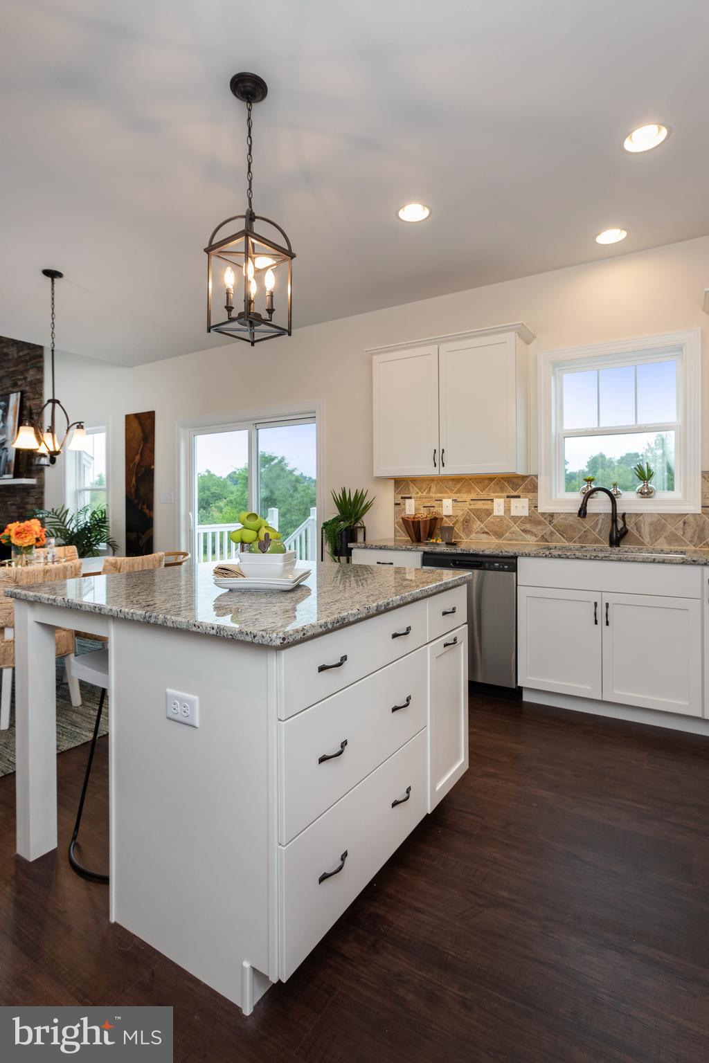 WILSHIRE ESTATES - Residential