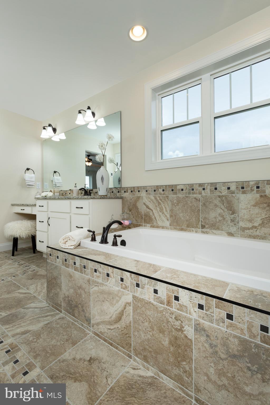 WILSHIRE ESTATES - Residential