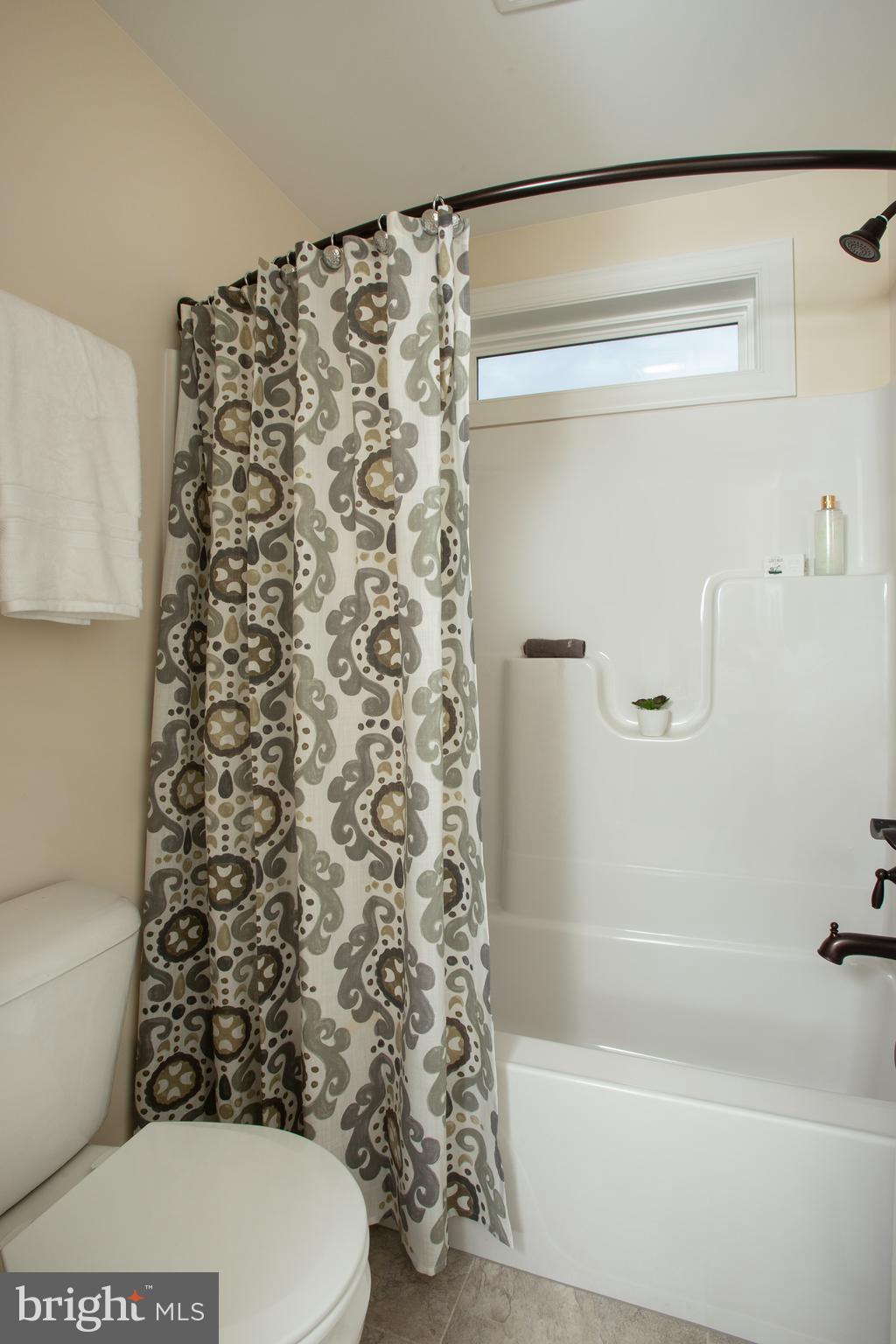 WILSHIRE ESTATES - Residential