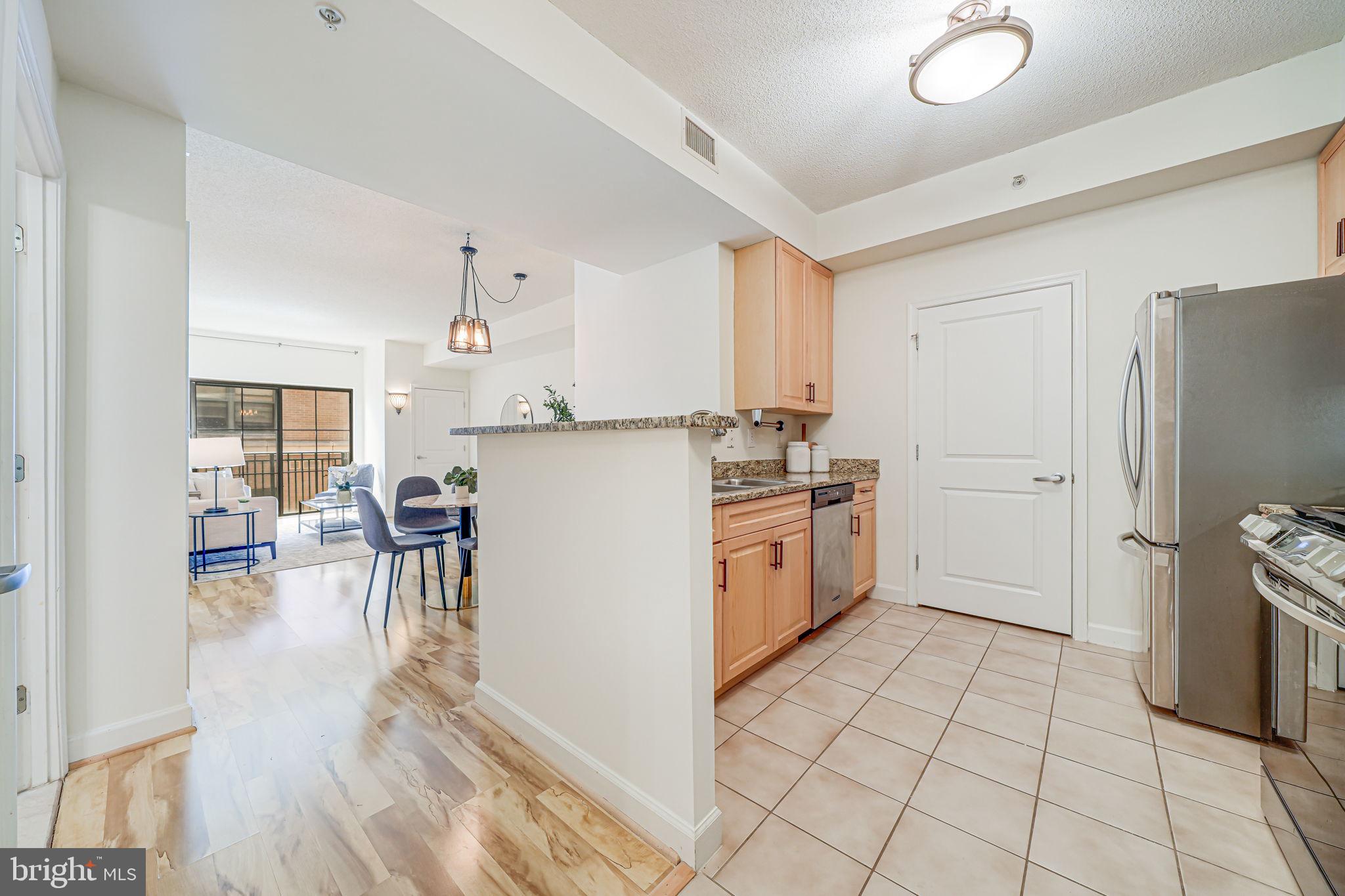 1111 25TH STREET NW 823