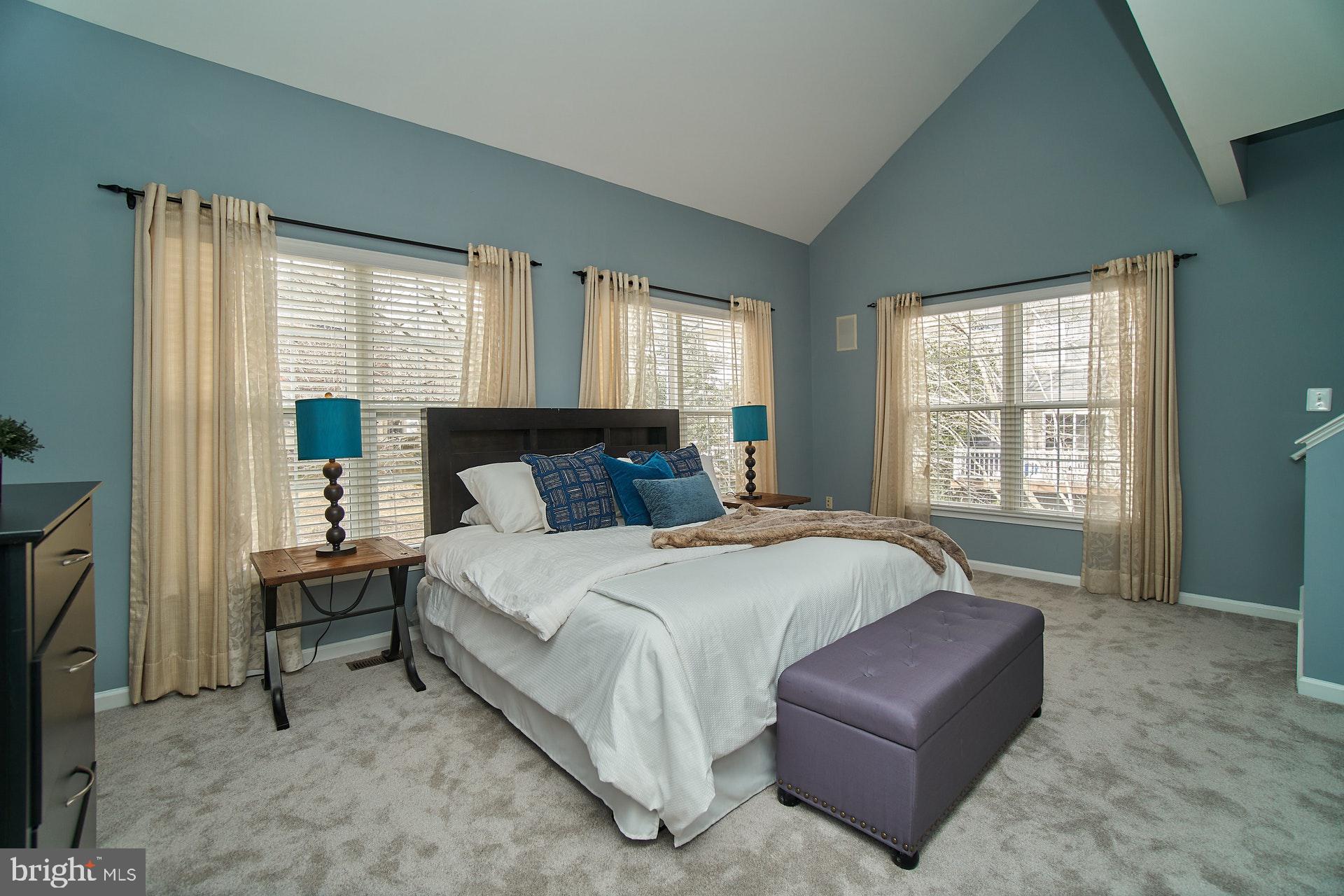 VINTAGE PLACE - Residential