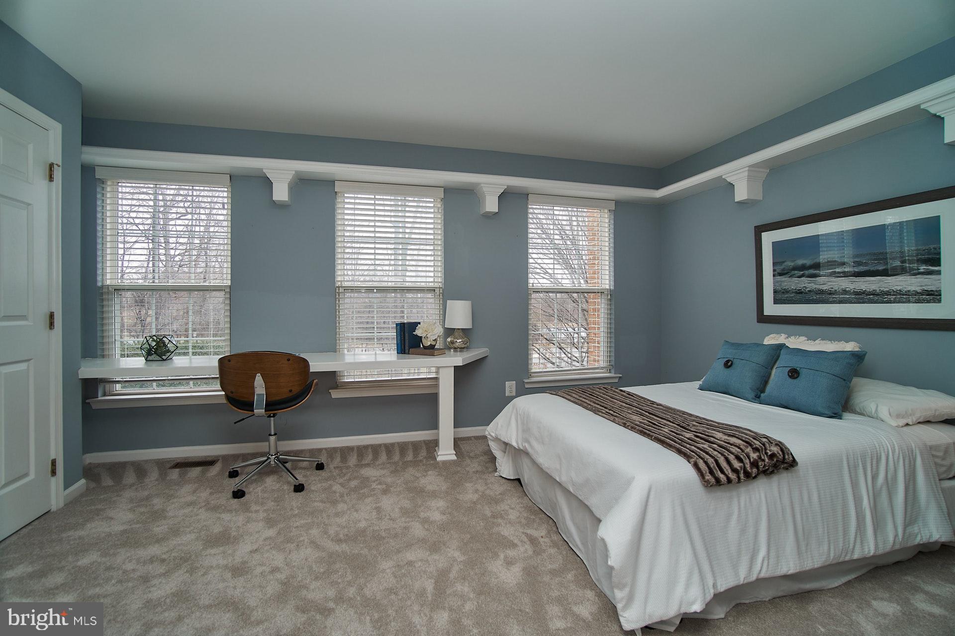 VINTAGE PLACE - Residential