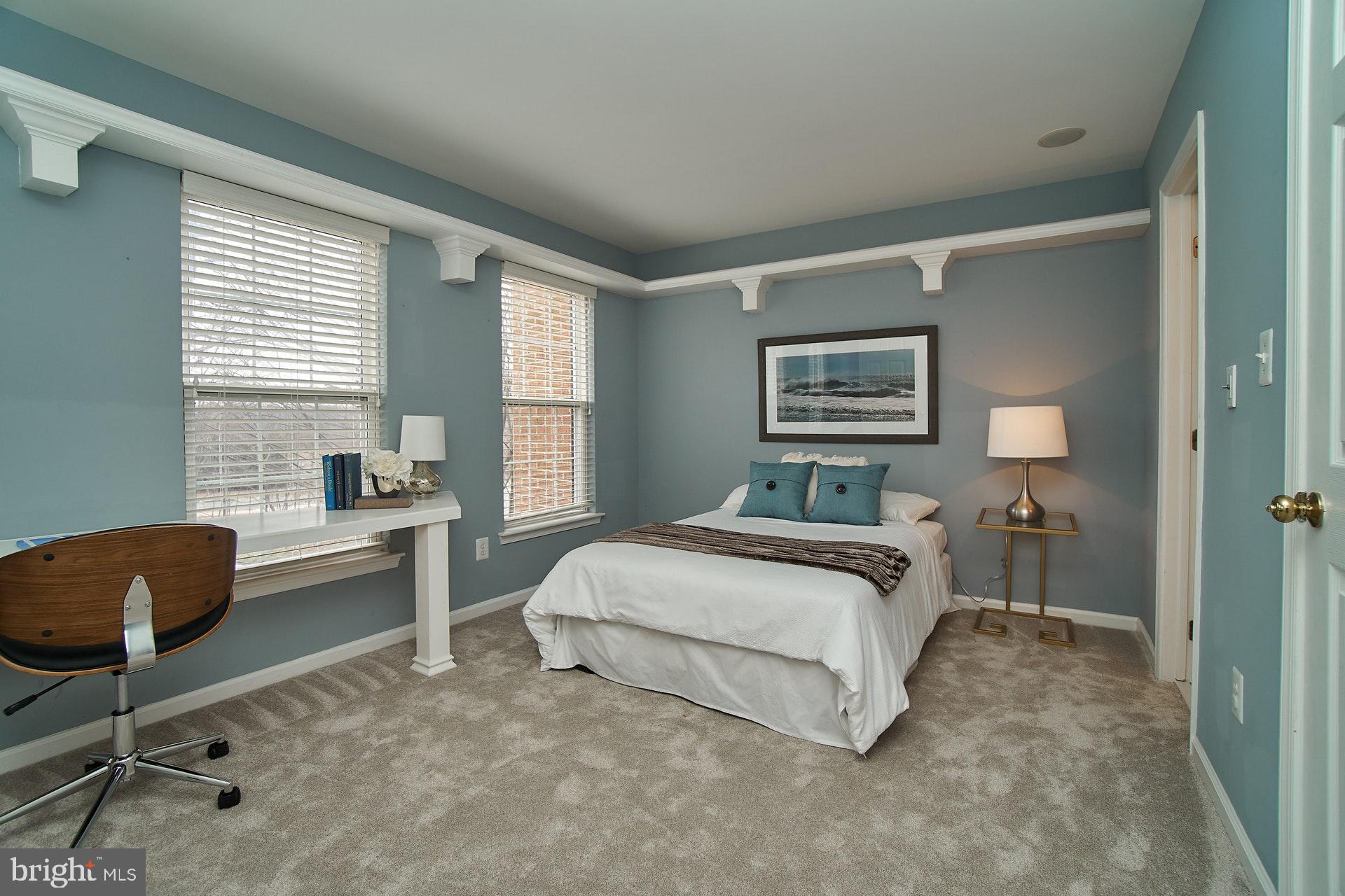 VINTAGE PLACE - Residential